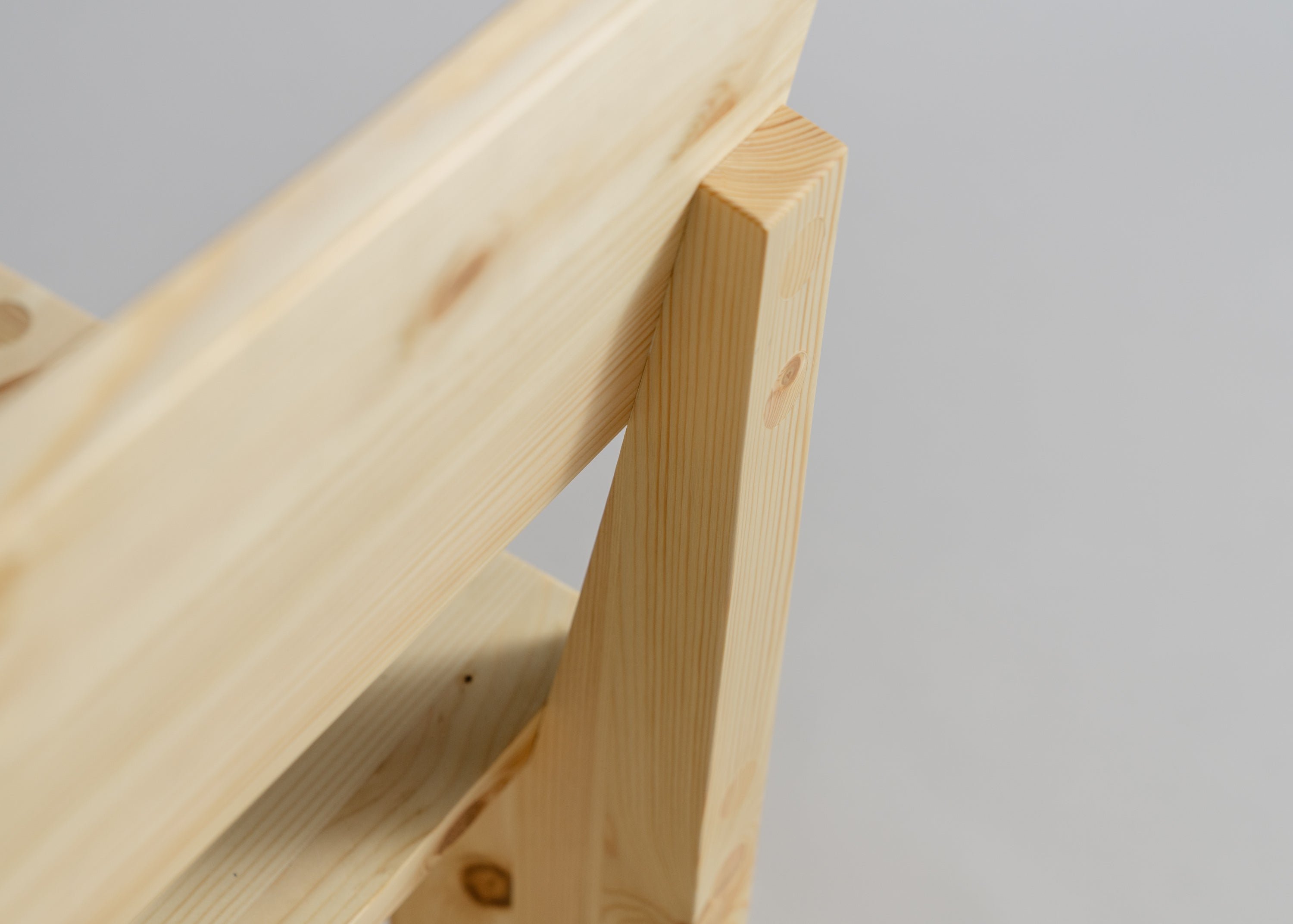 Vaarnii - 001 Dining Chair