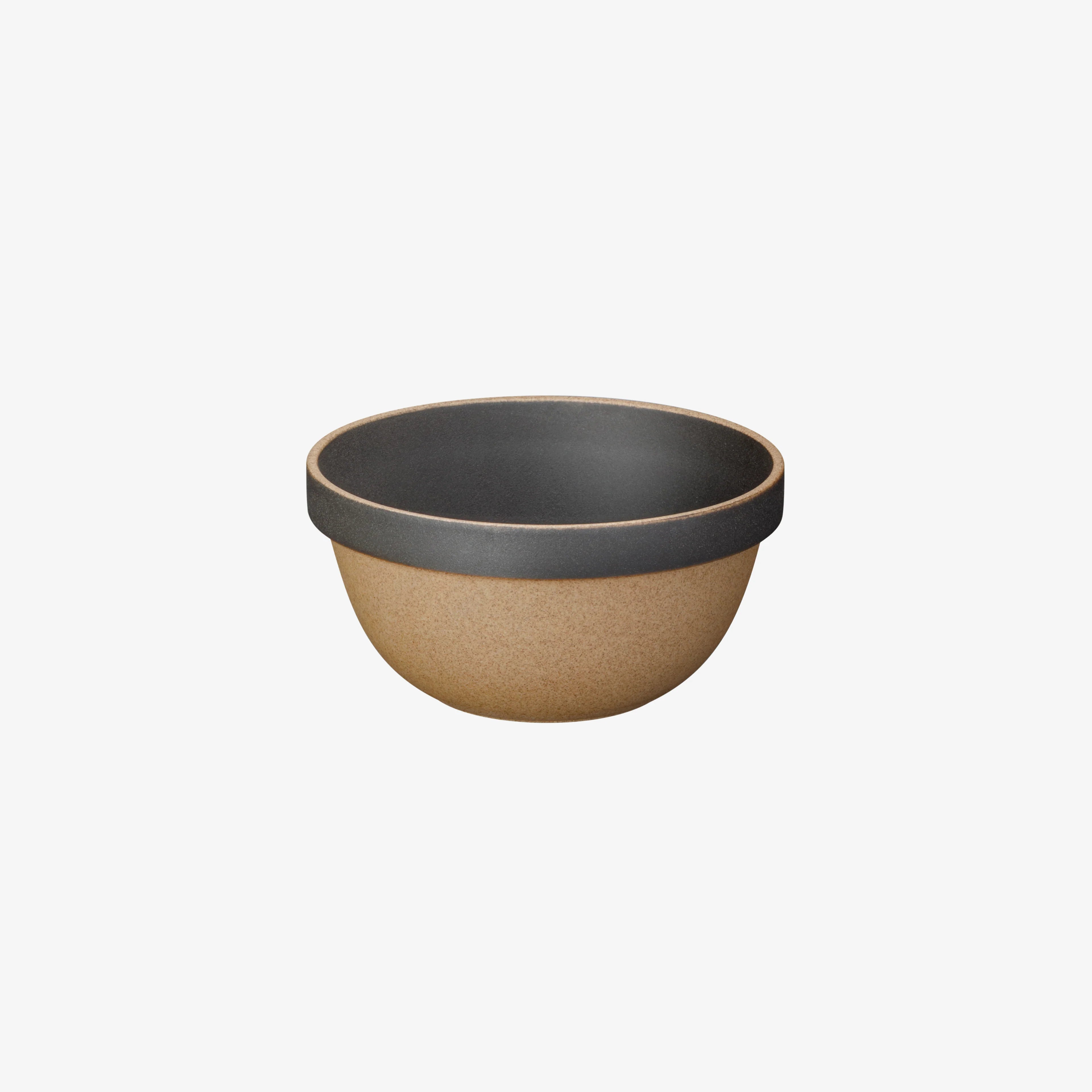 Hasami Porcelain - Rund skål // Flere varianter