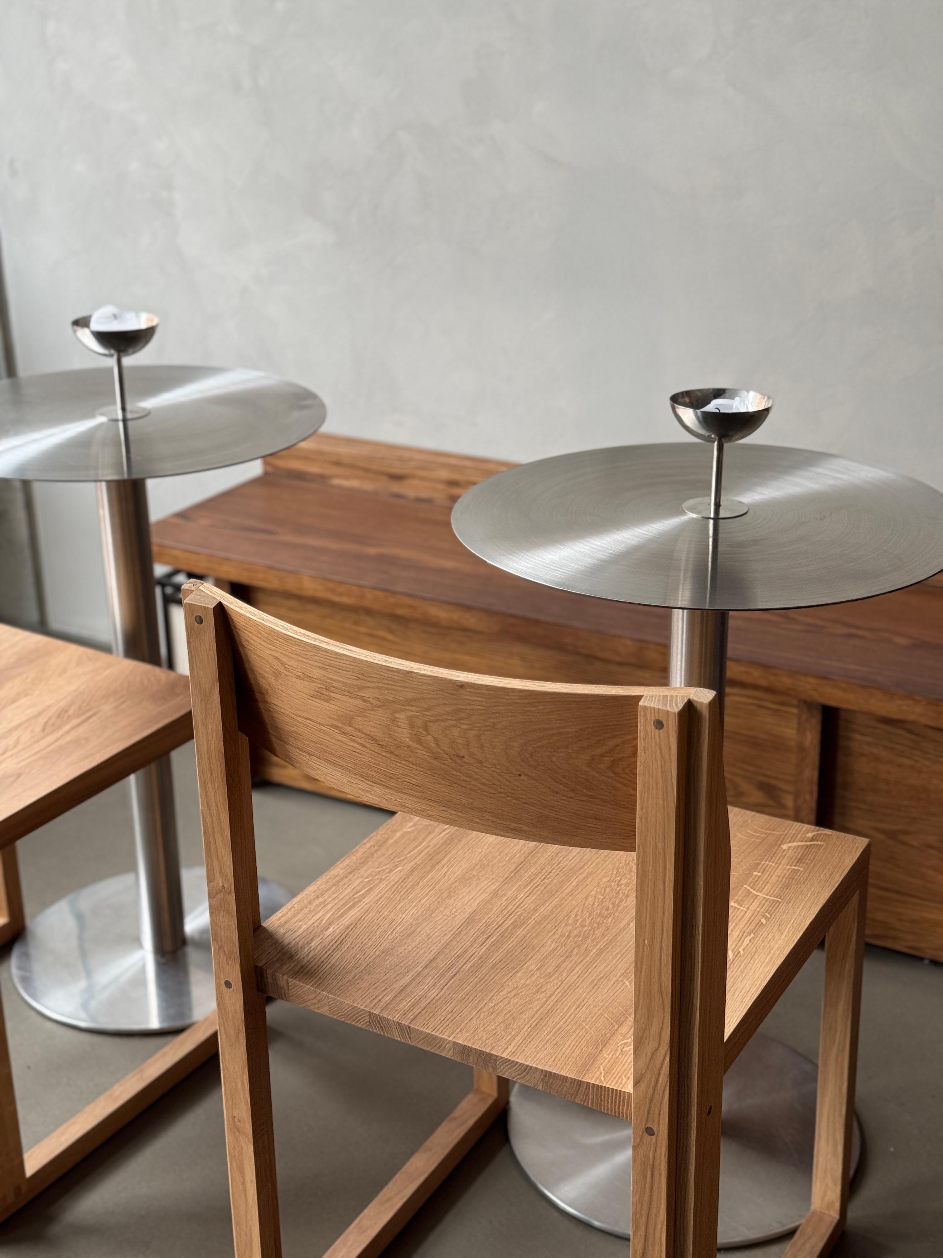 Kristina Dam: Outline chair