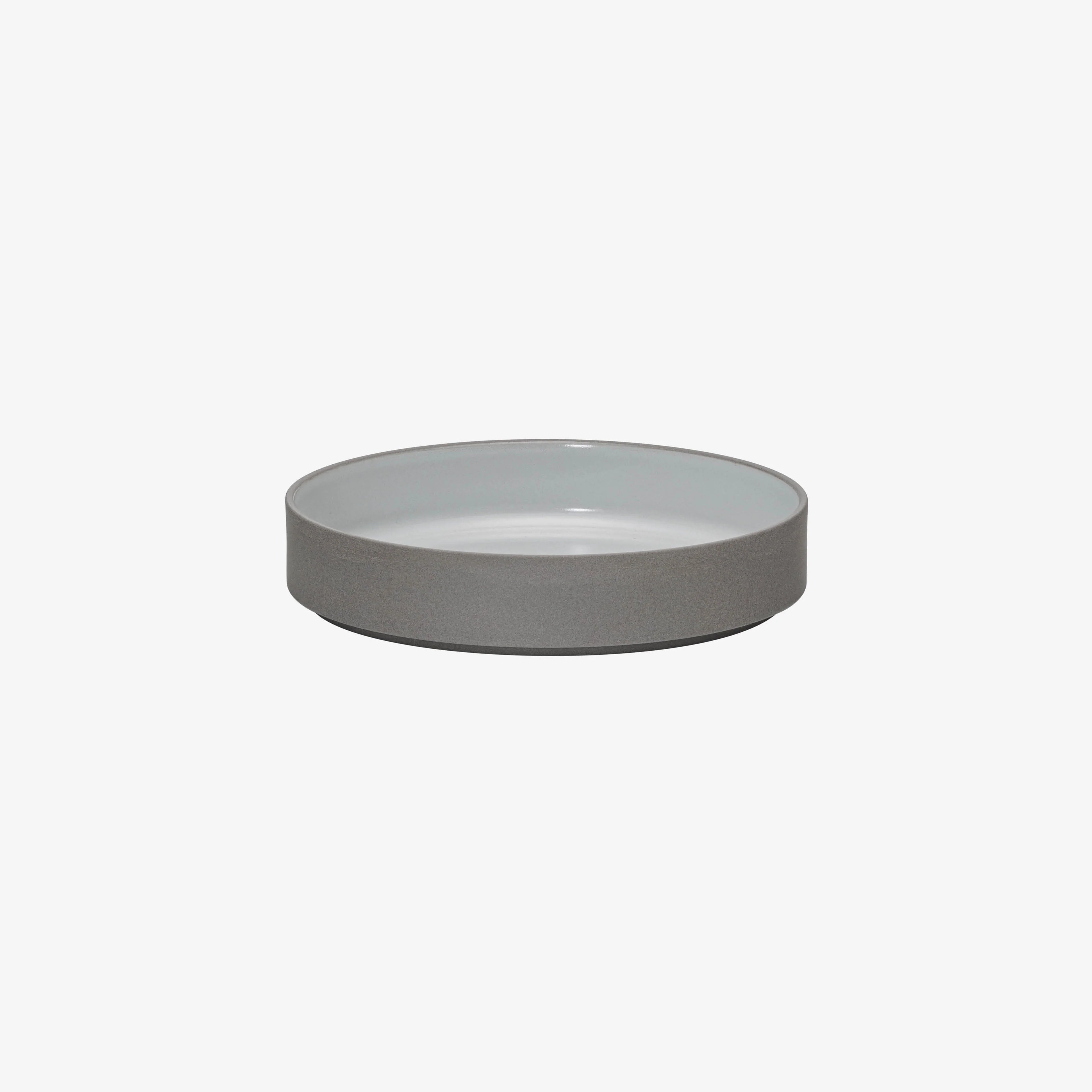 Hasami Porcelain - Tall Bowl // Grå og hvid