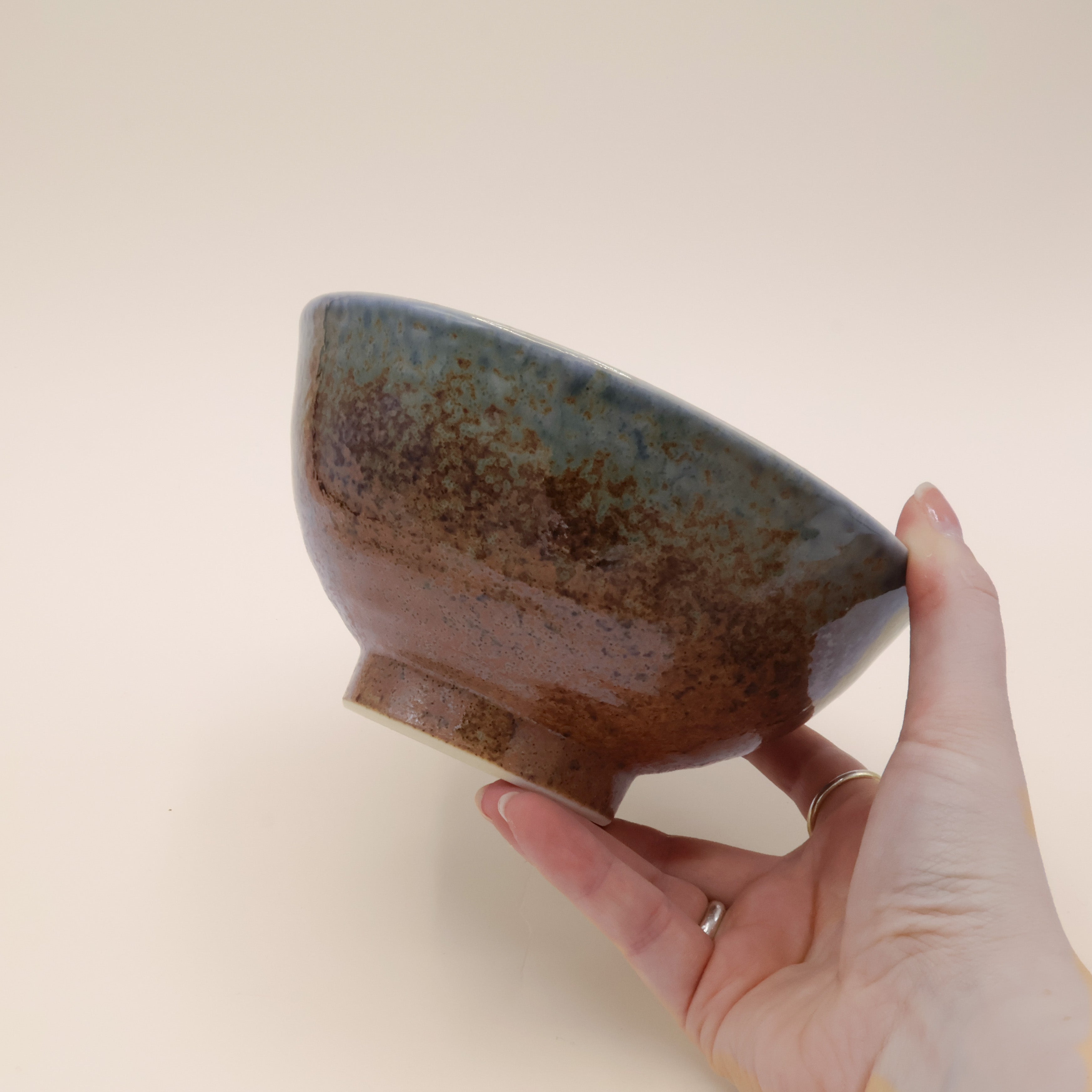 Ombre - Nudelskål med brun og blå glasur Ø16