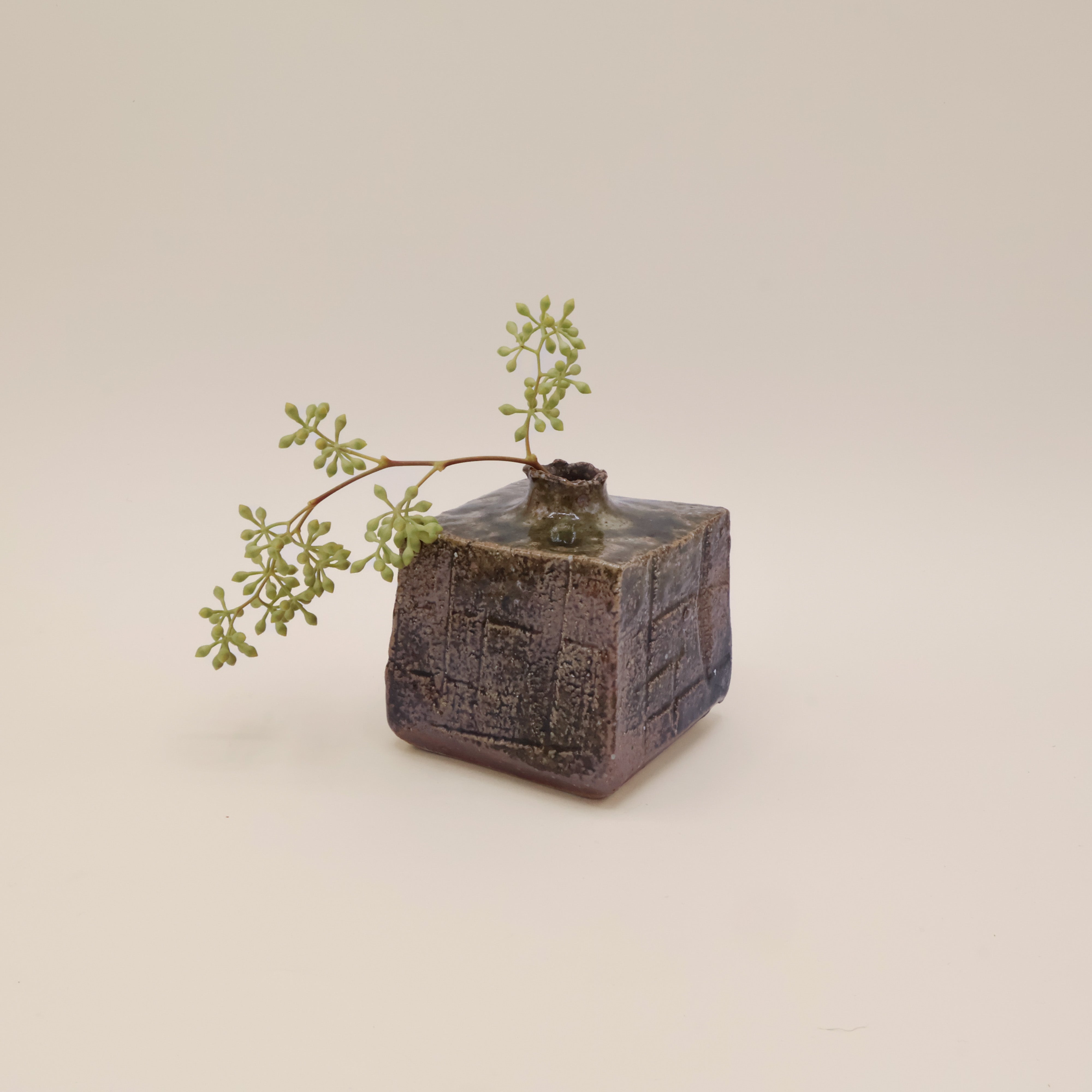 KAKU Vase