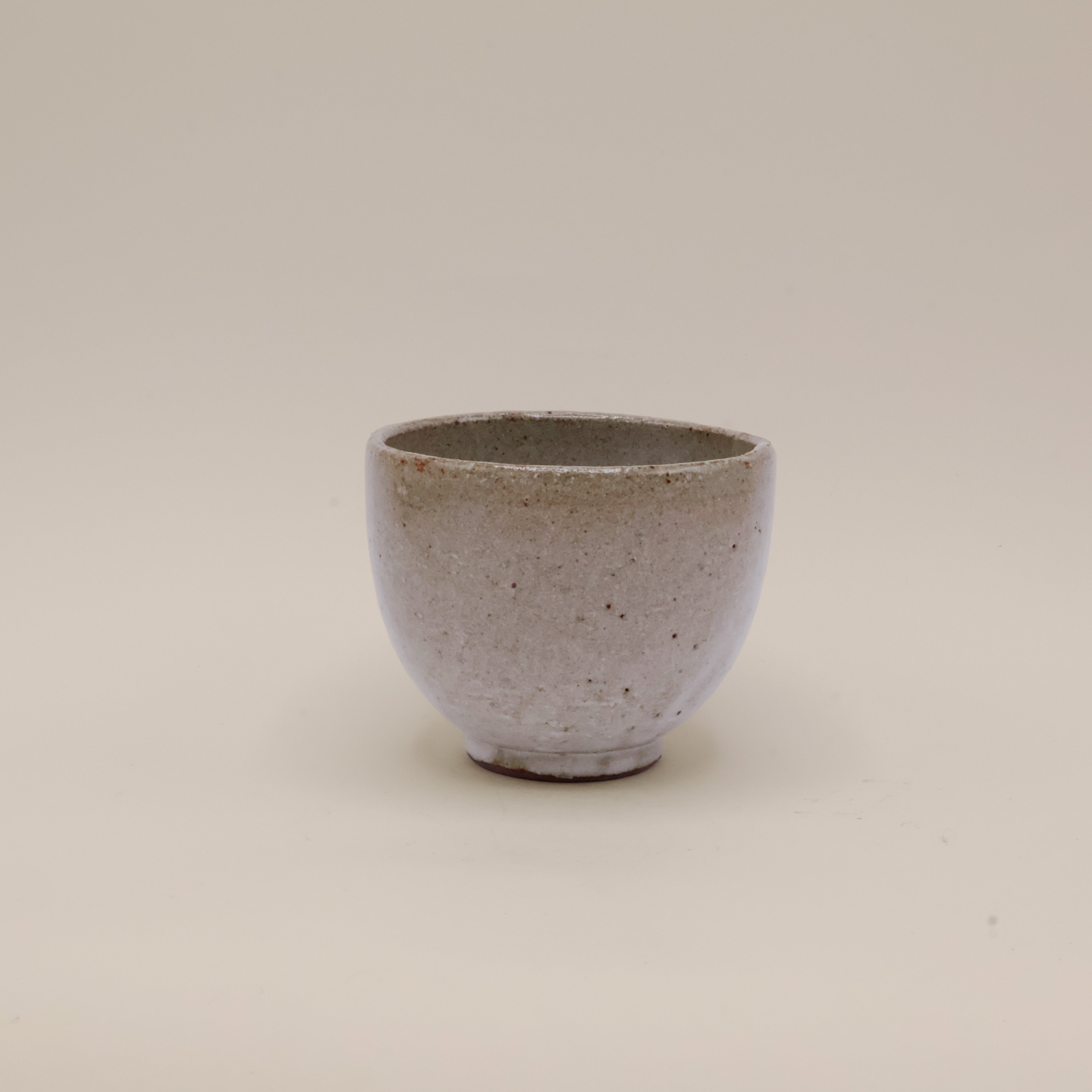 Gray/brown cup