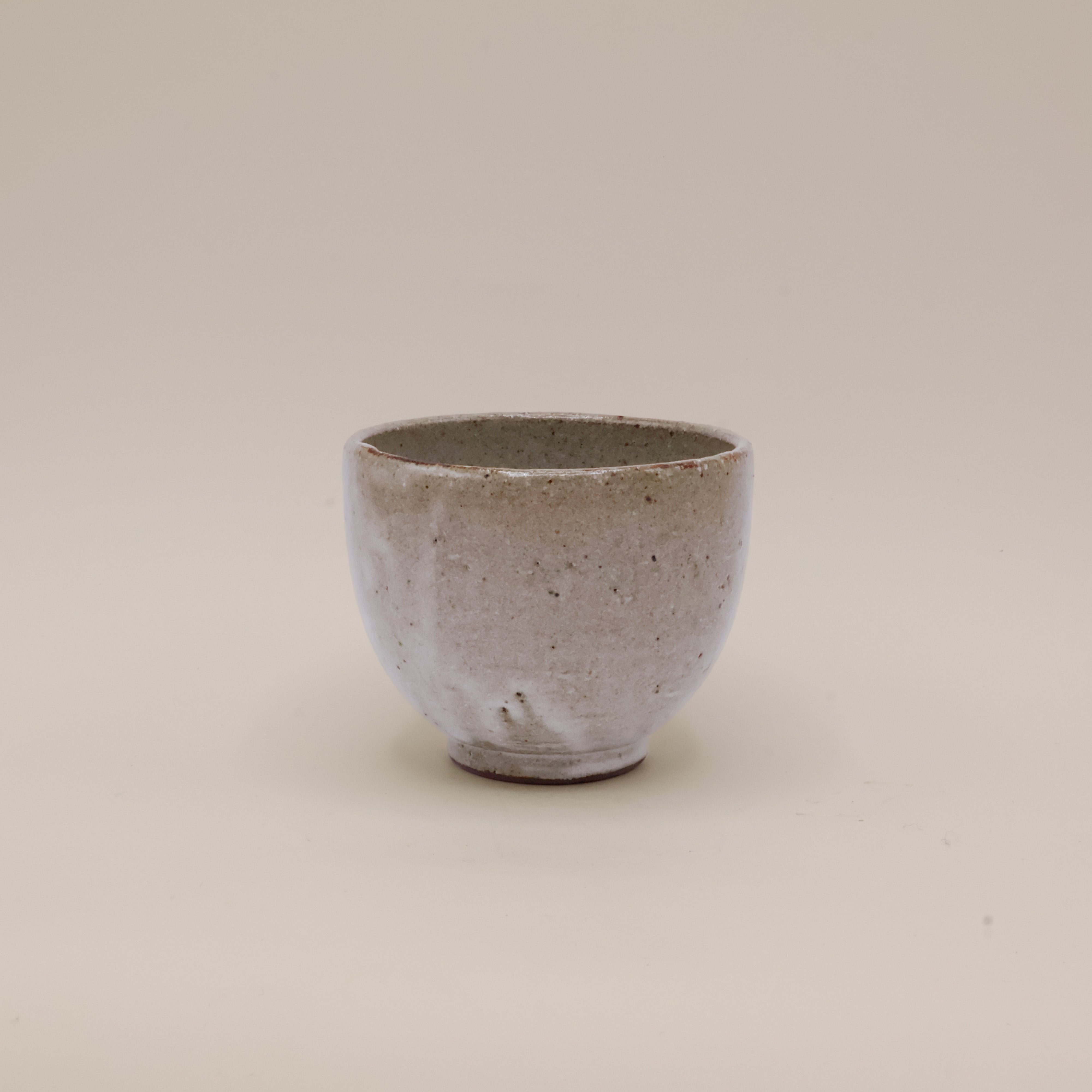 Gray/brown cup