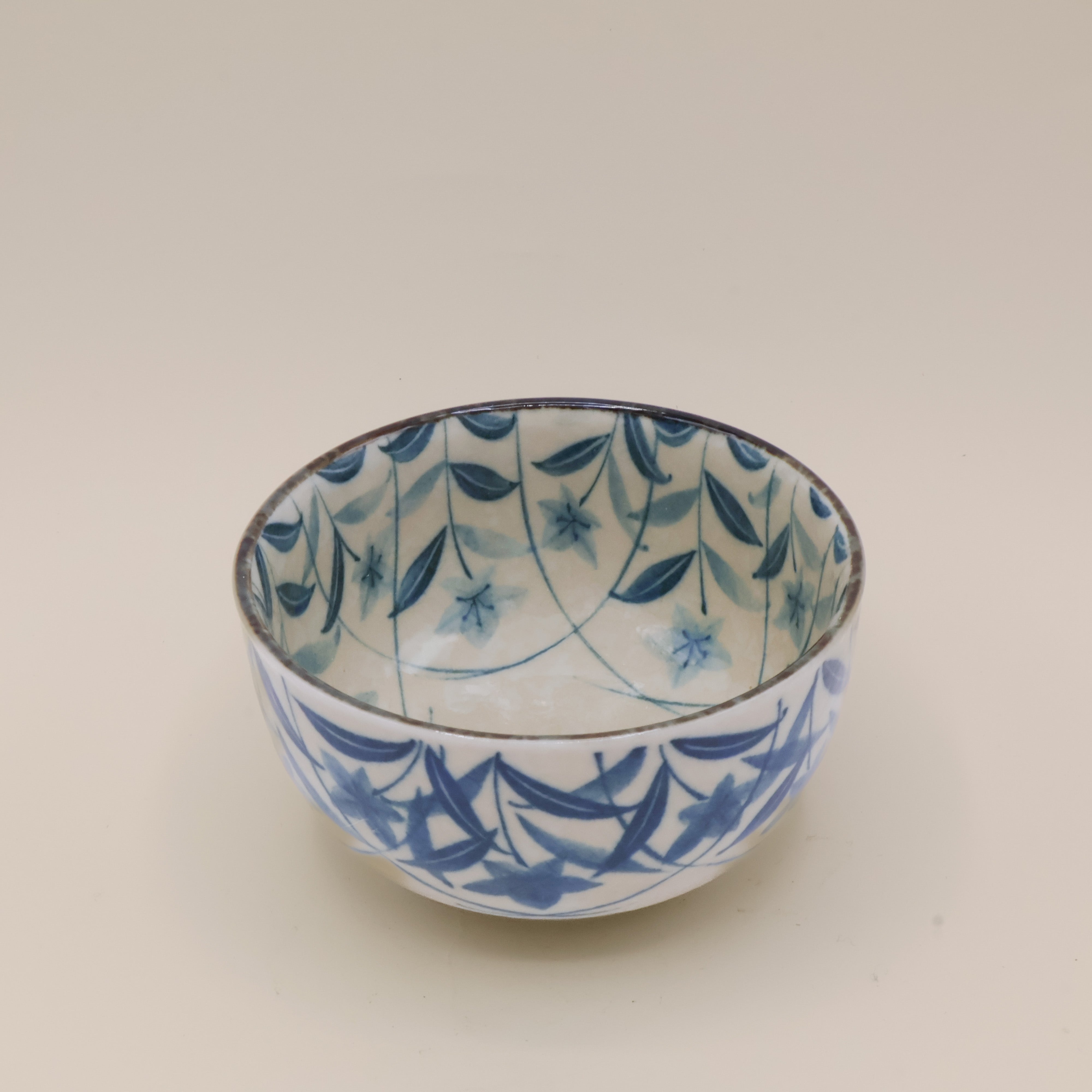 Matcha bowl - Blue floral motif