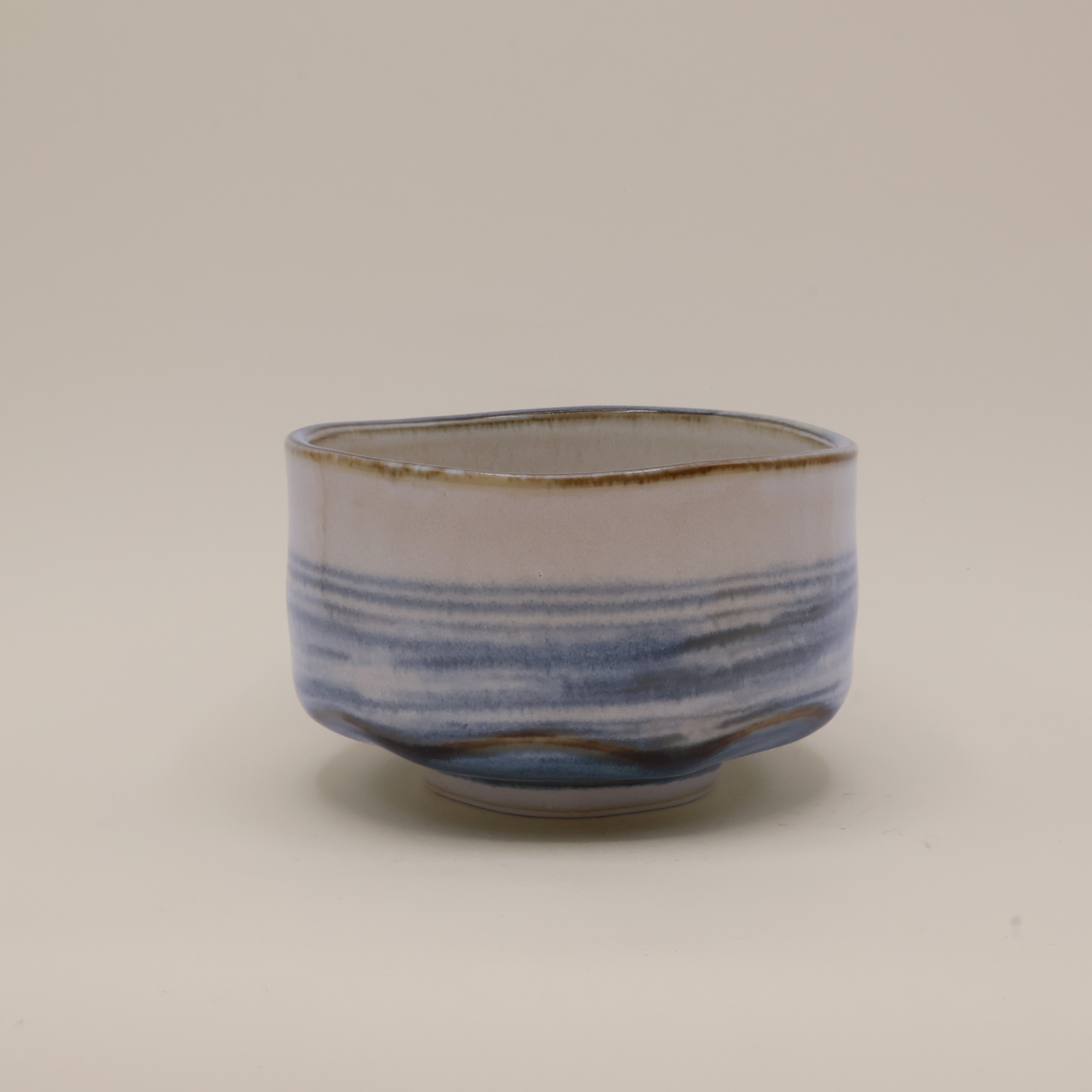 Matcha cup - Light blue glaze and brown rim