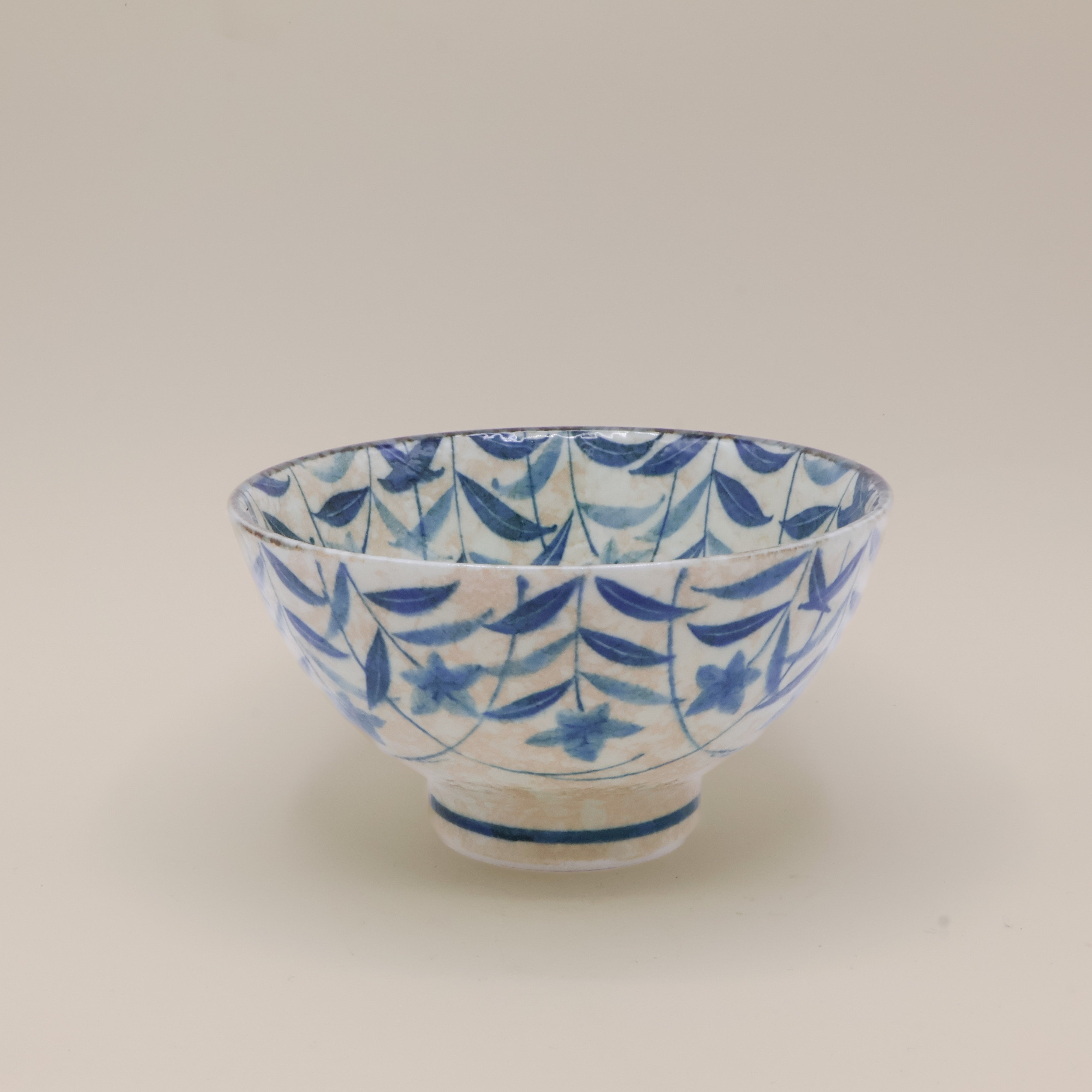 Noodle bowl with blue floral motif
