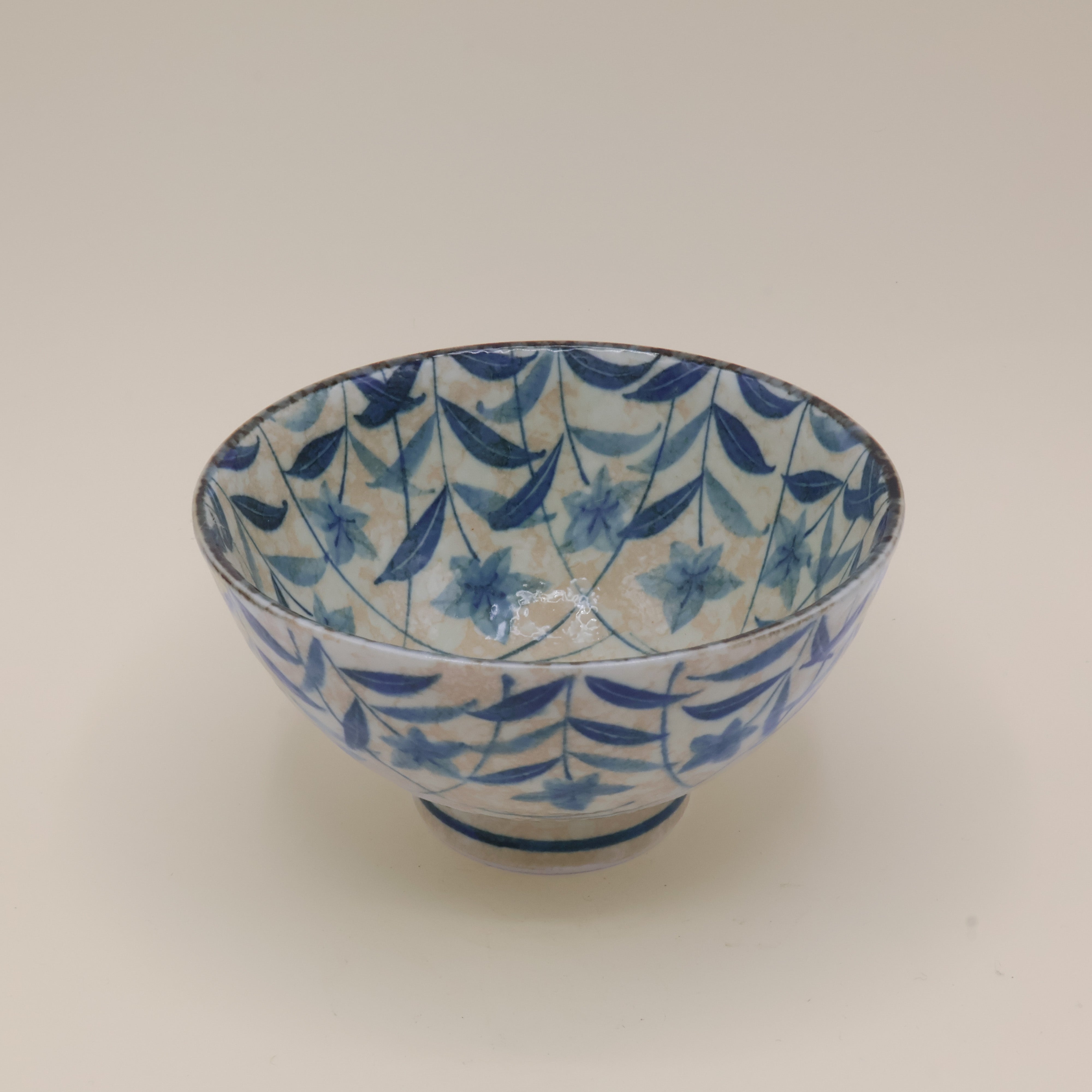 Noodle bowl with blue floral motif