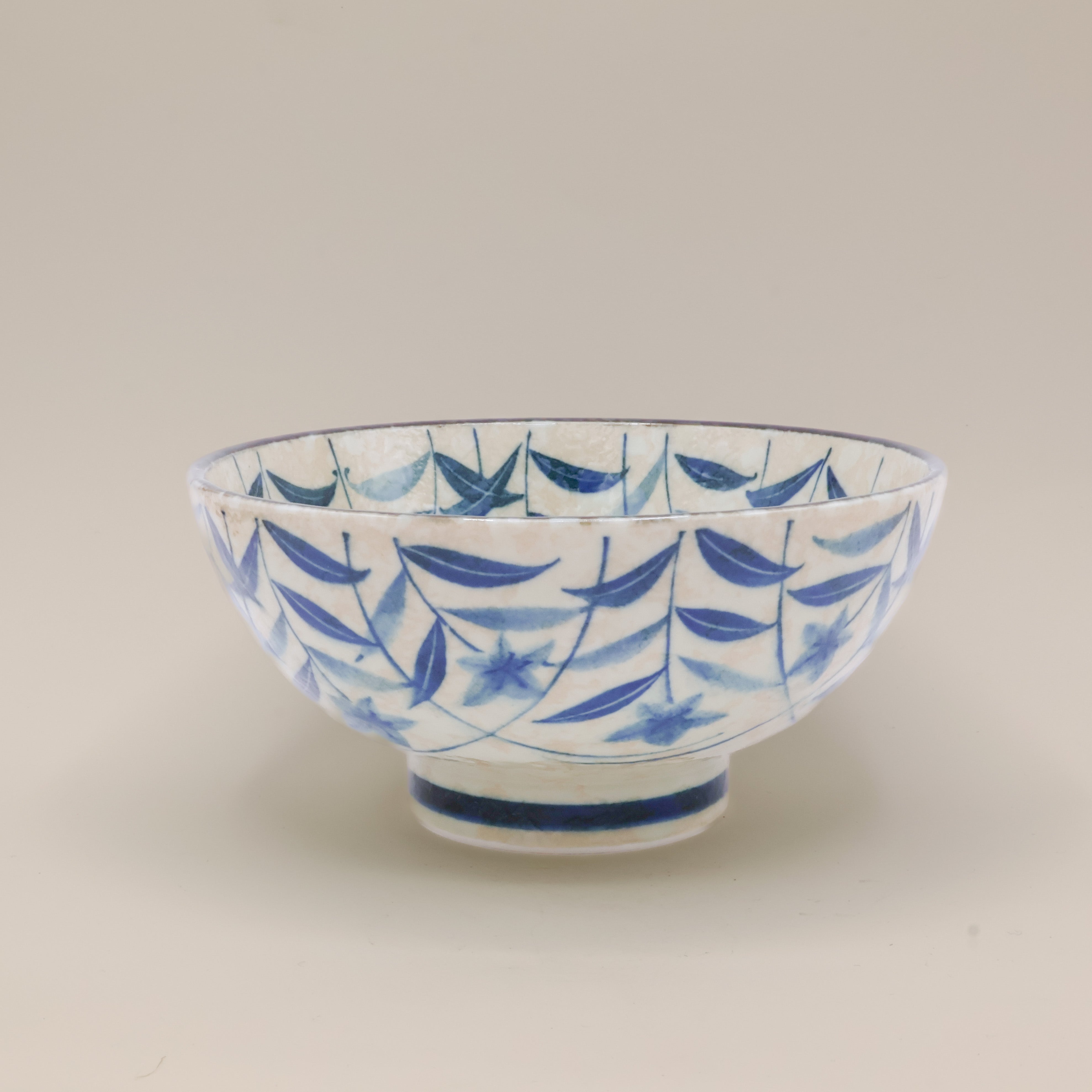 Noodle bowl with blue floral motif