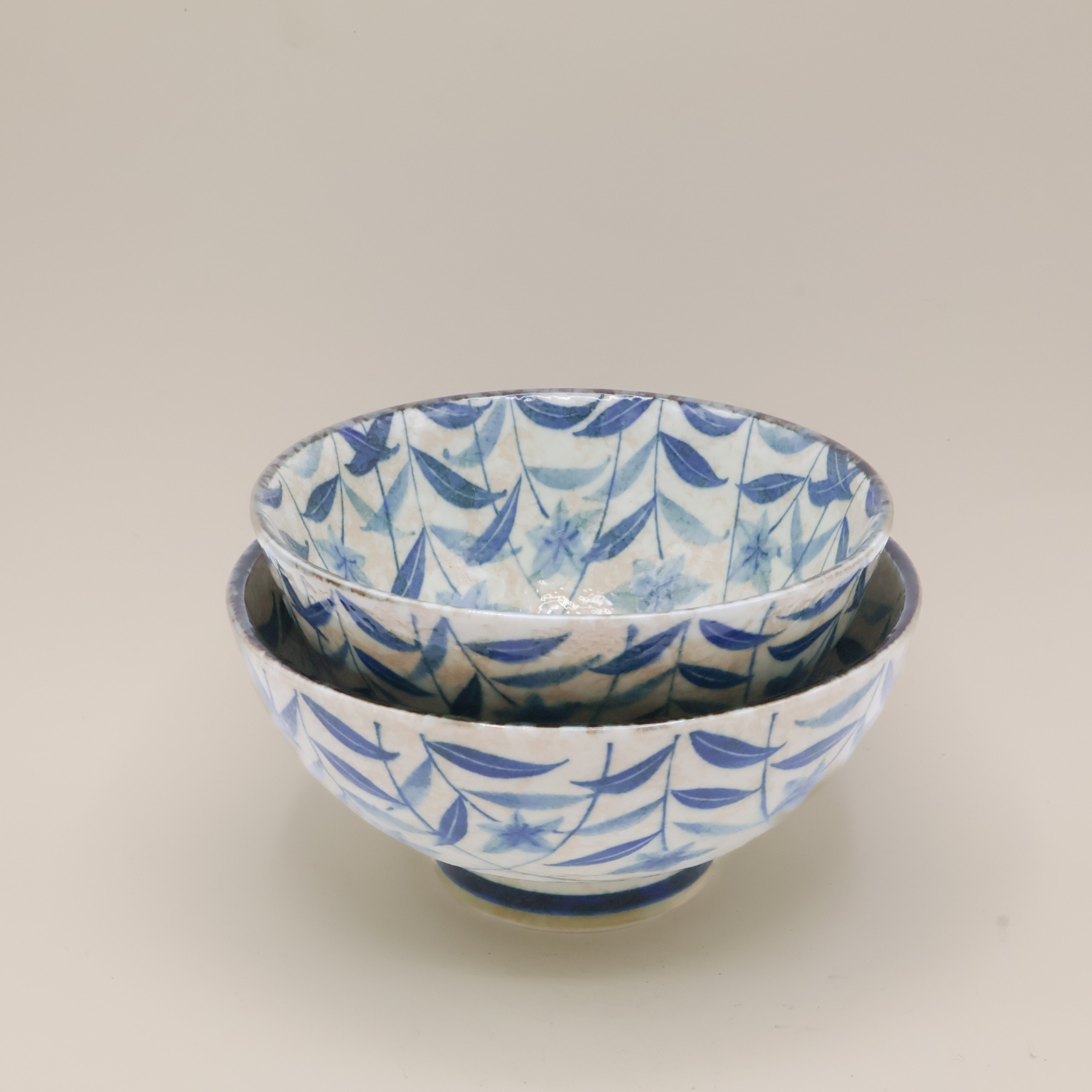 Noodle bowl with blue floral motif