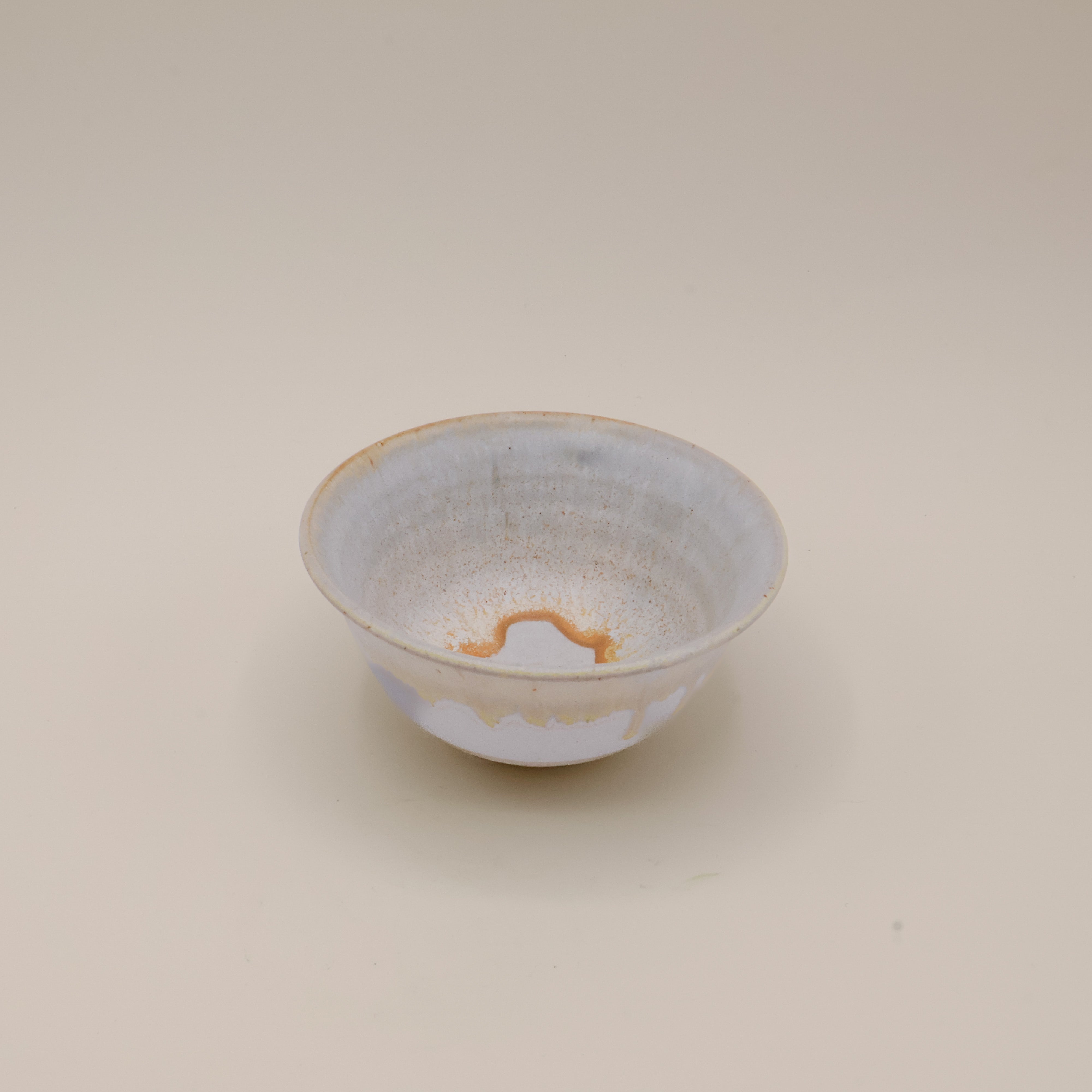 HEION - Signe Schmidt matcha cup/bowl in white and brown