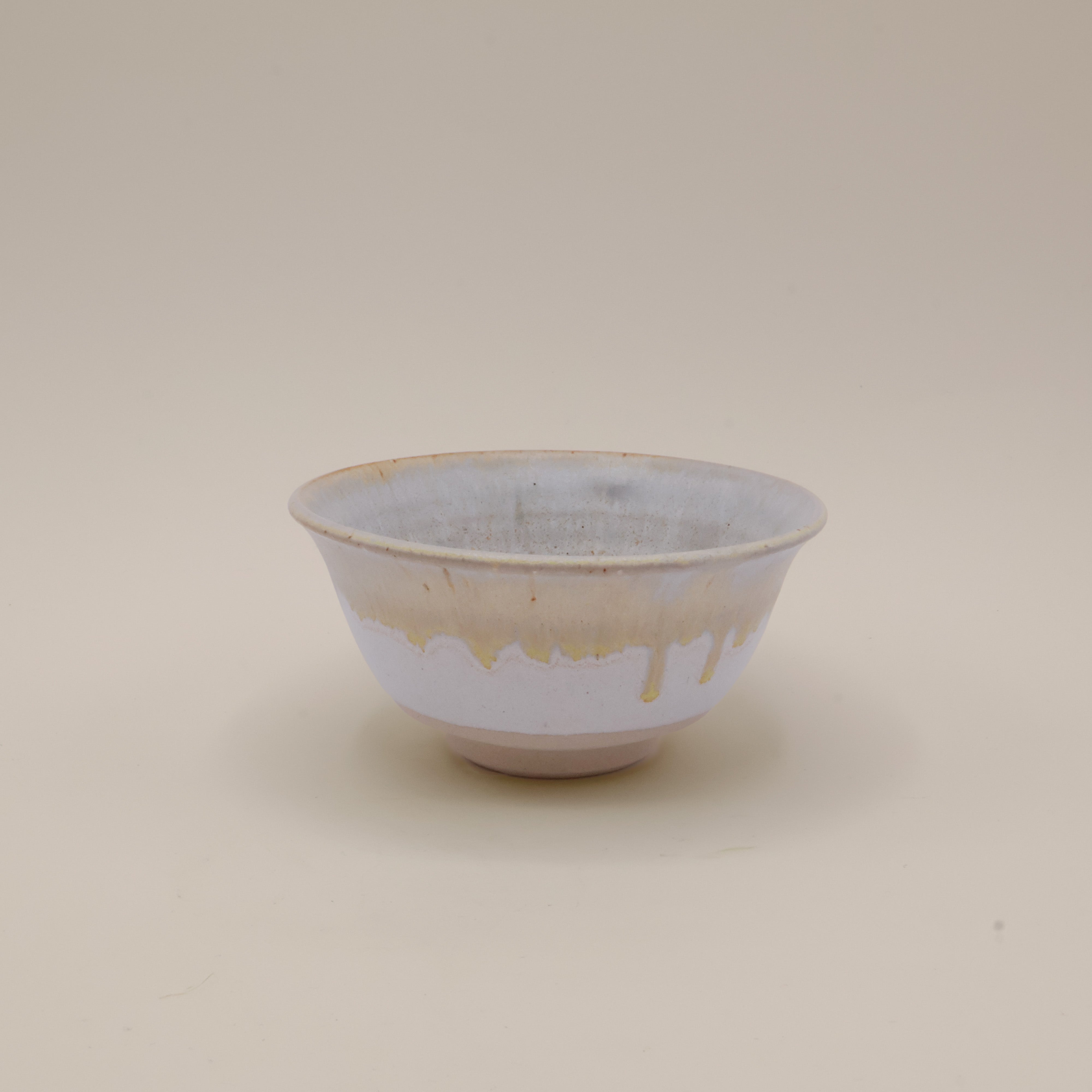 HEION - Signe Schmidt matcha cup/bowl in white and brown