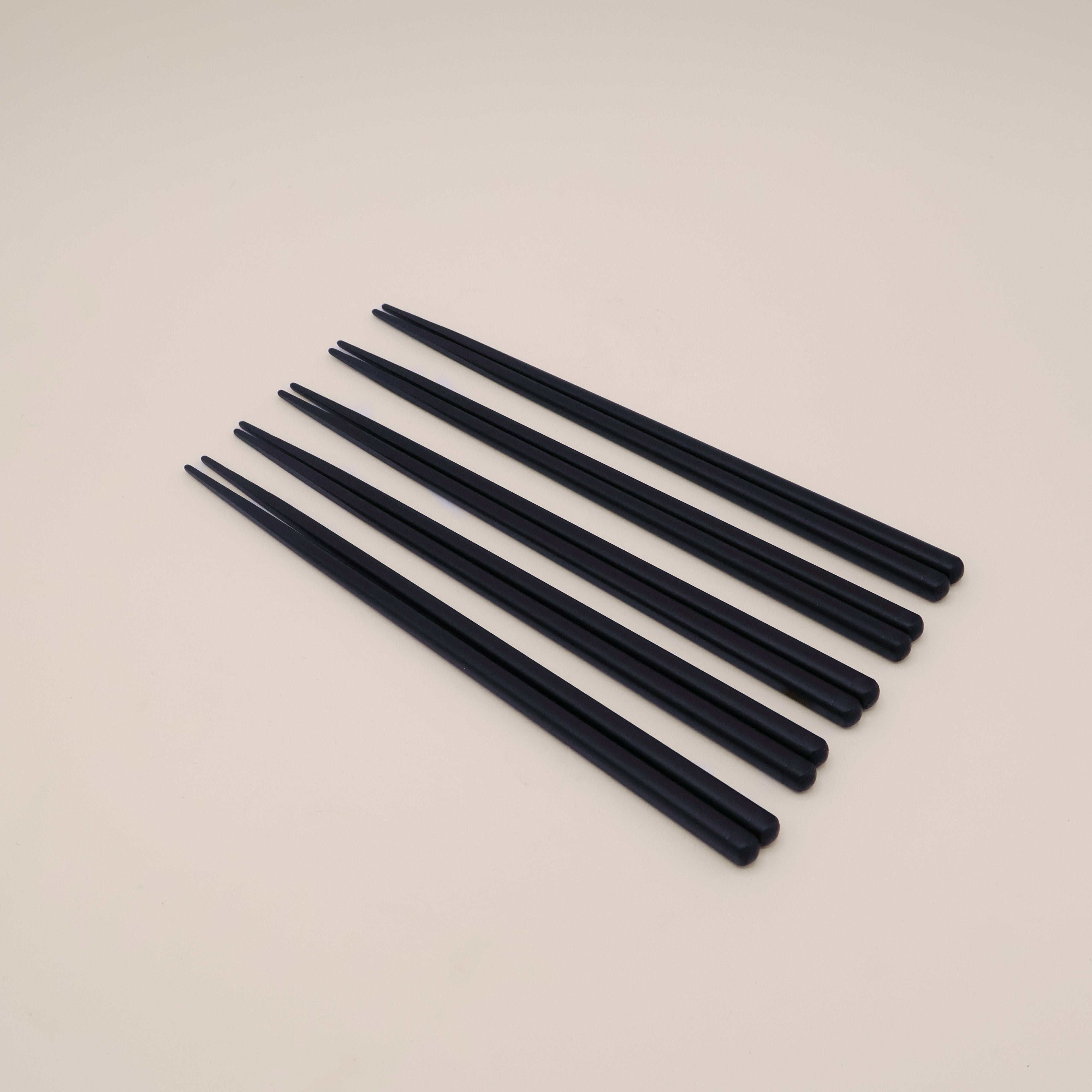 Spisepinde i træ, sort