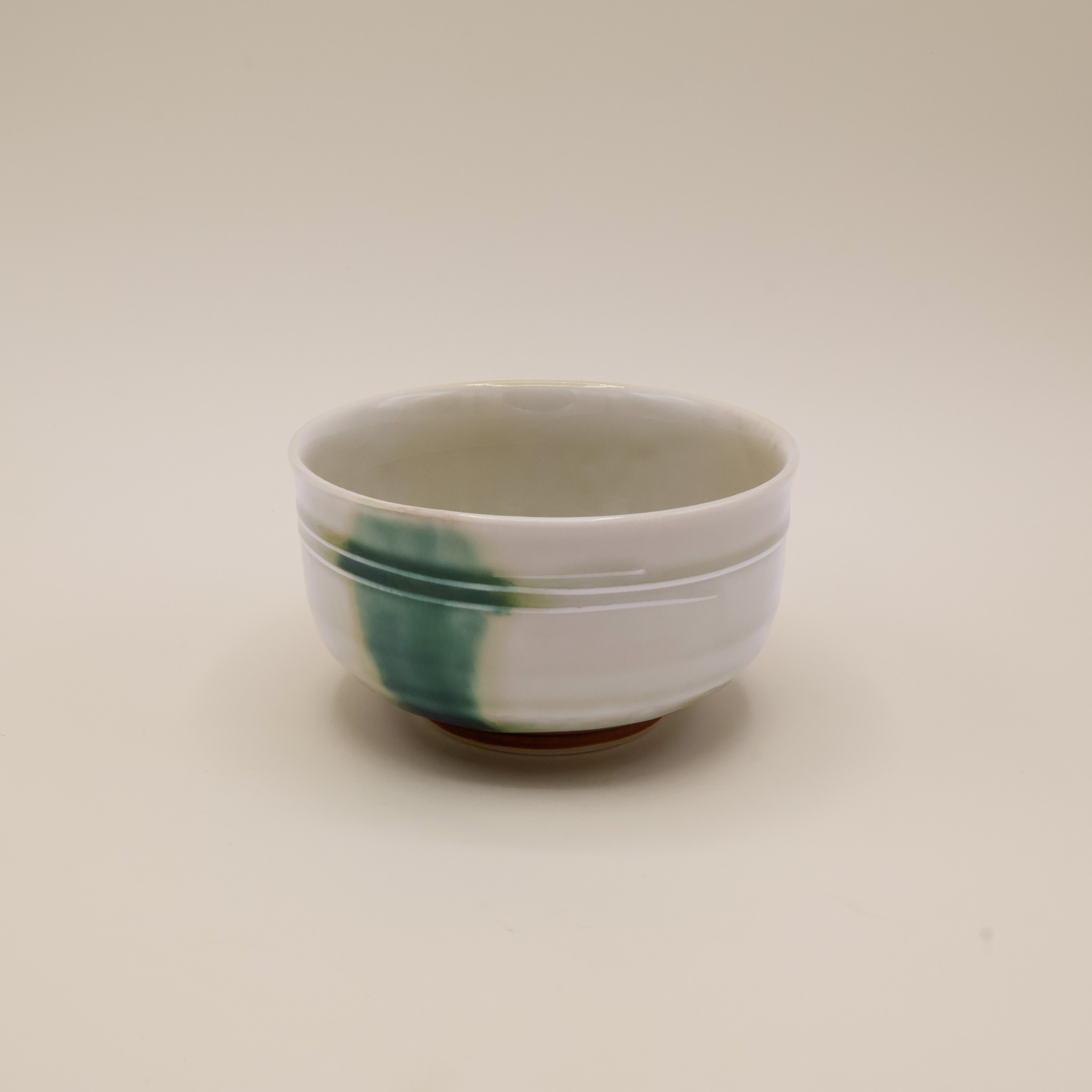 Matchaskål - Knækket hvid og grønt mønster