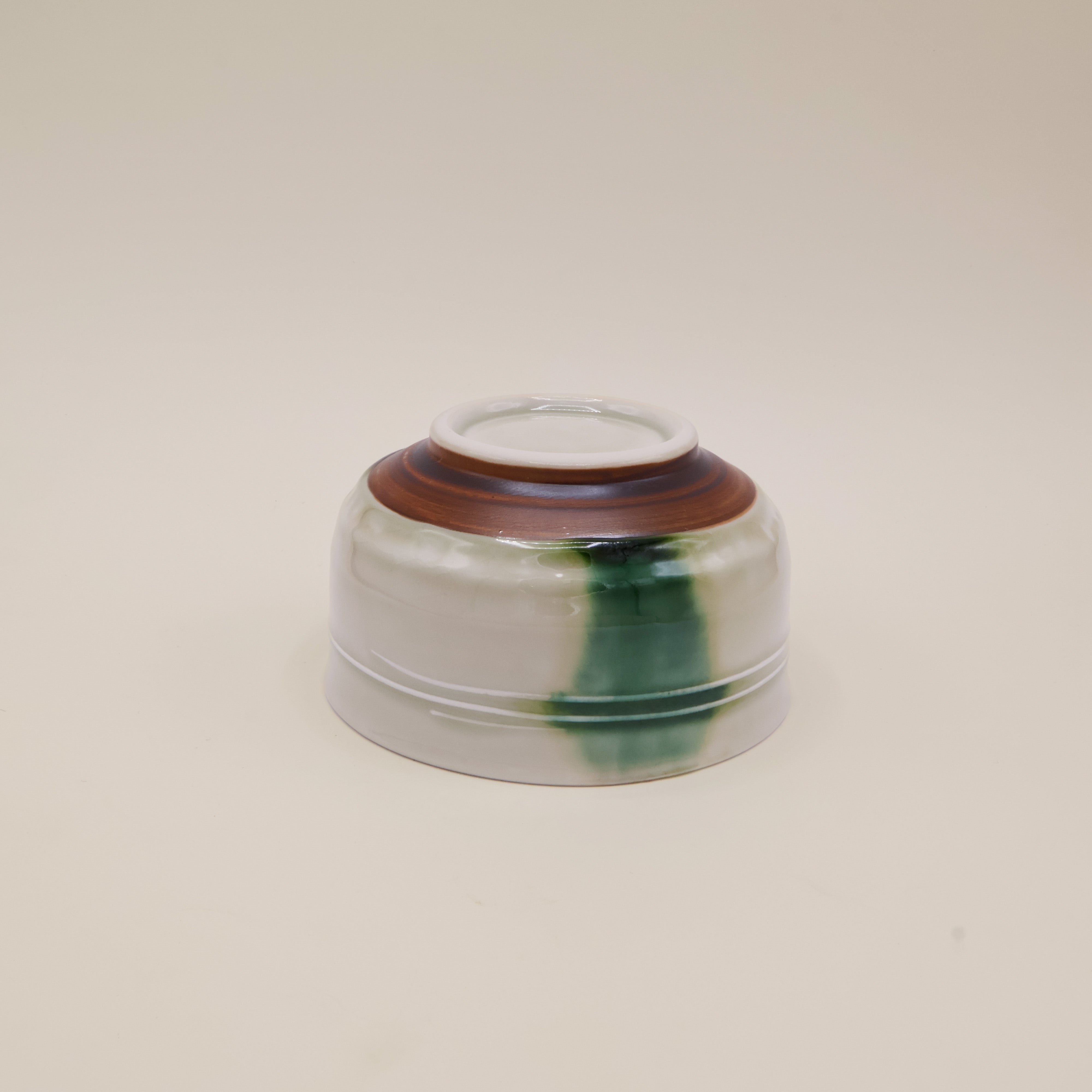 Matchaskål - Knækket hvid og grønt mønster