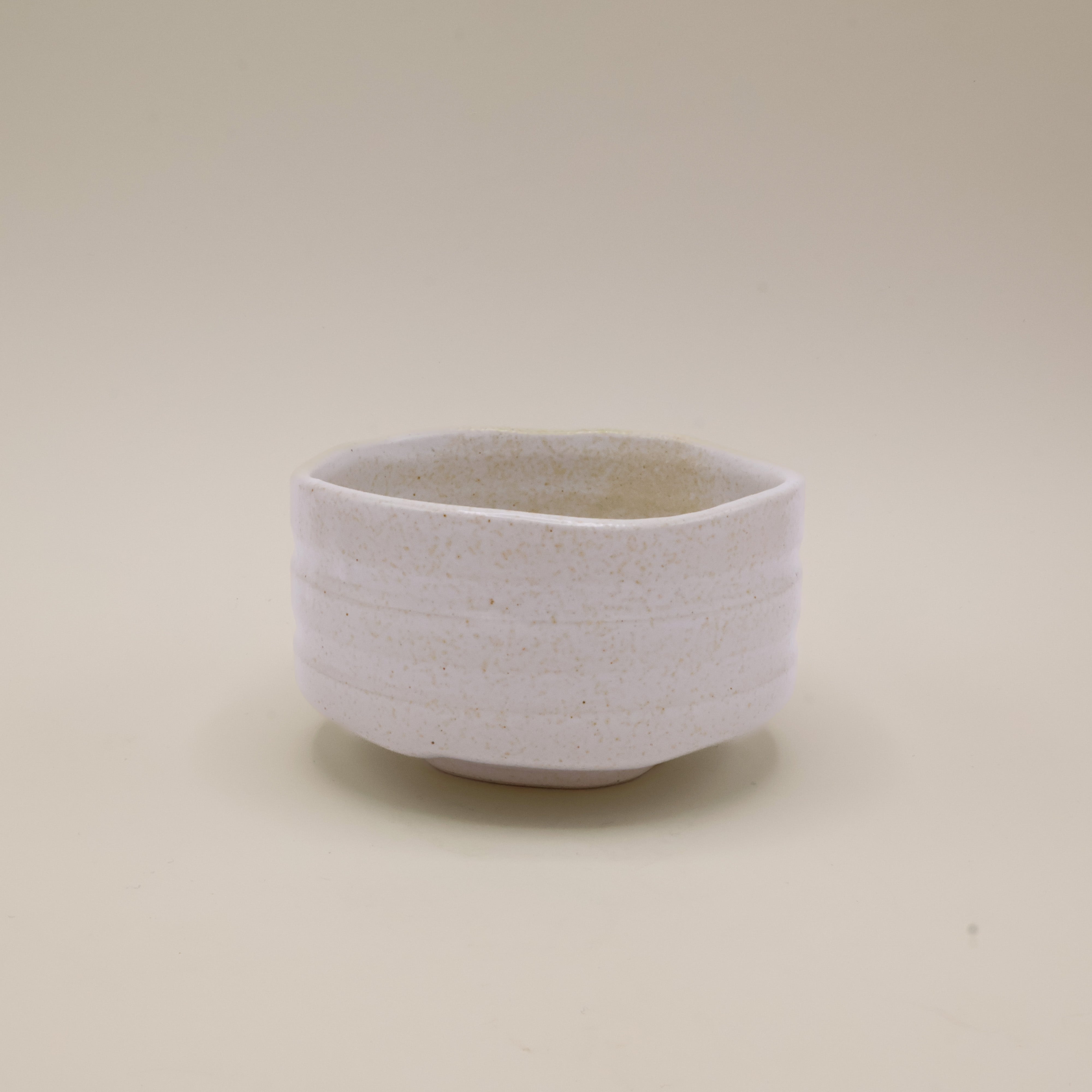 Matchakop - Knækket hvid