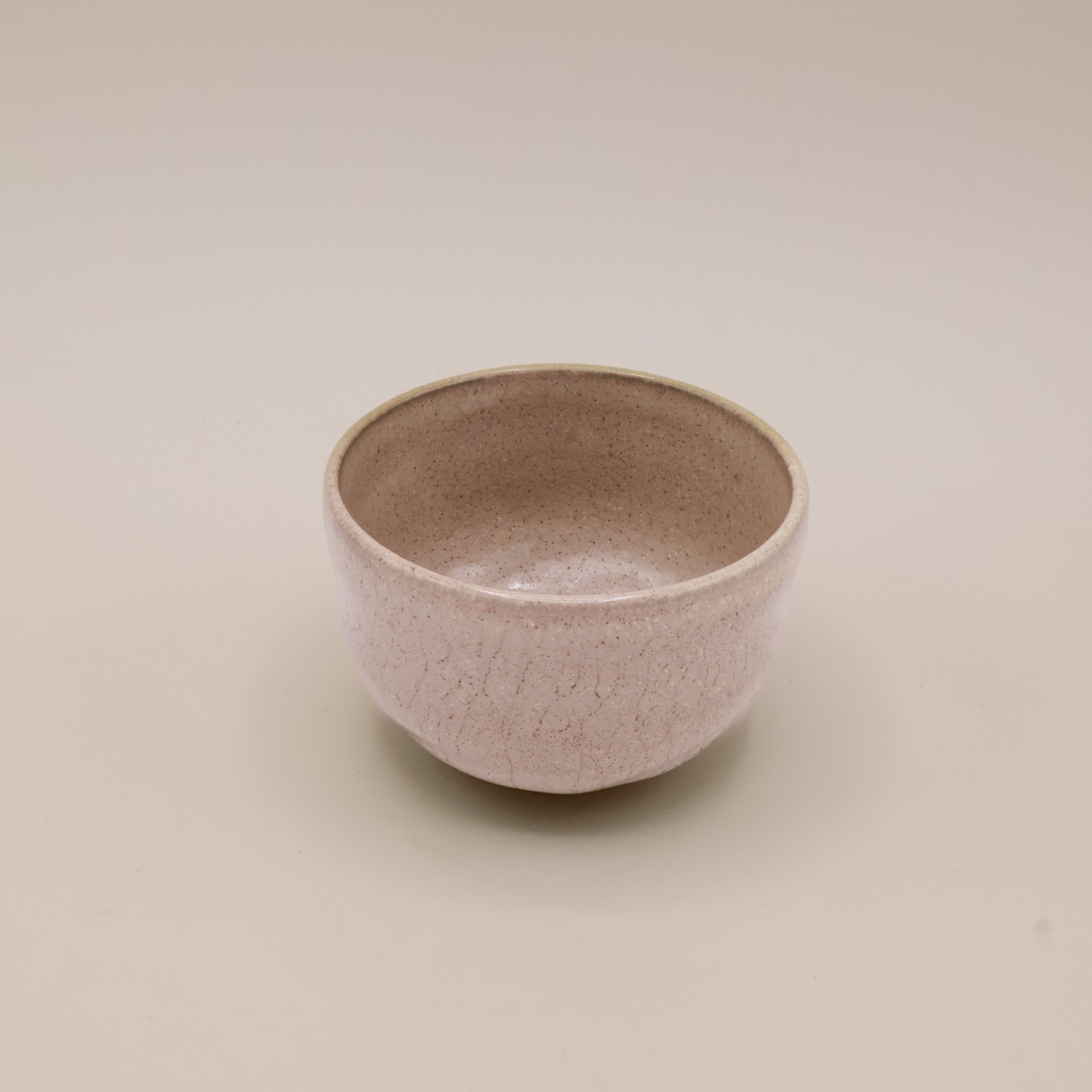 Matcha cup - Small with sand-colored glaze and reddish-brown specks