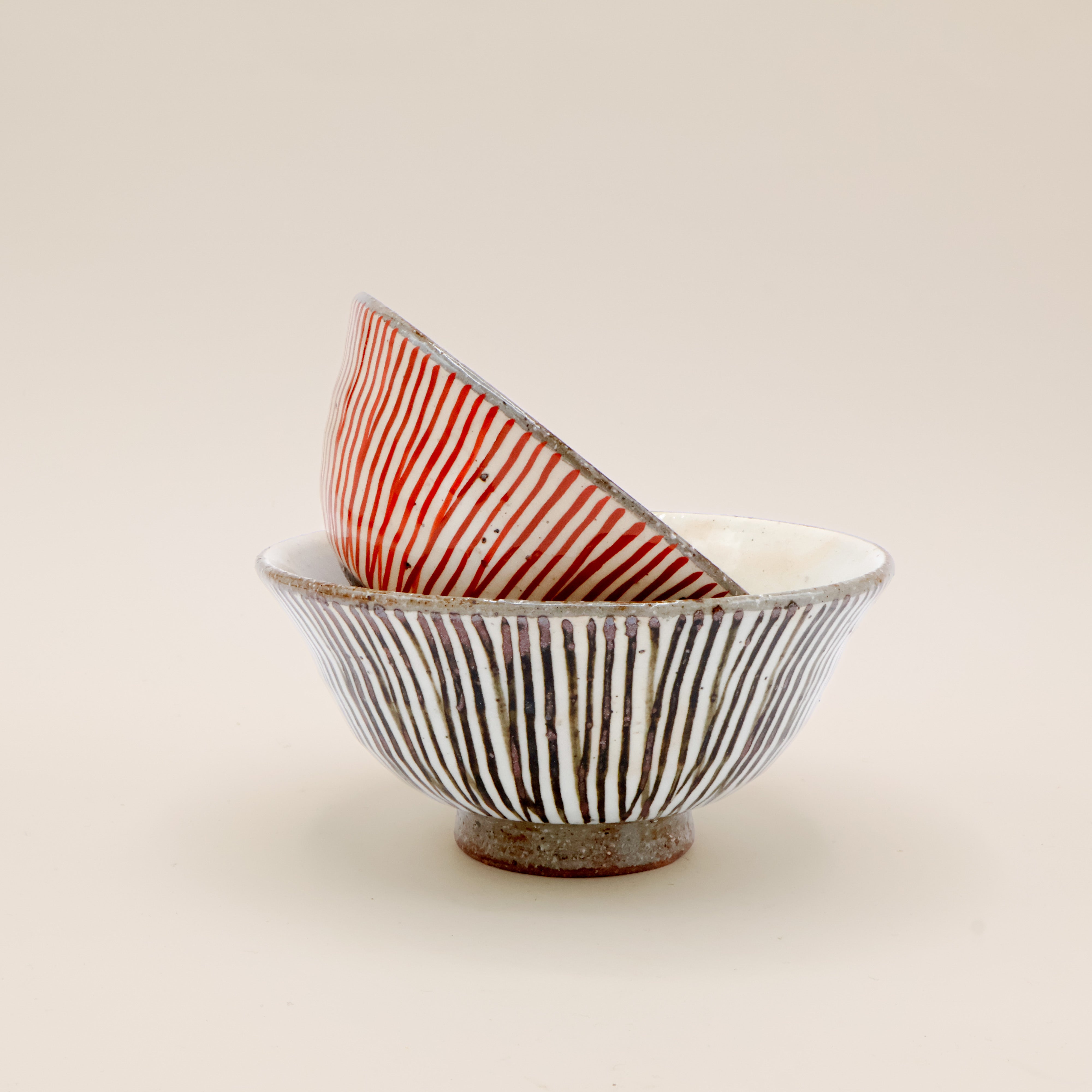 Skål med striber - Brun eller rød