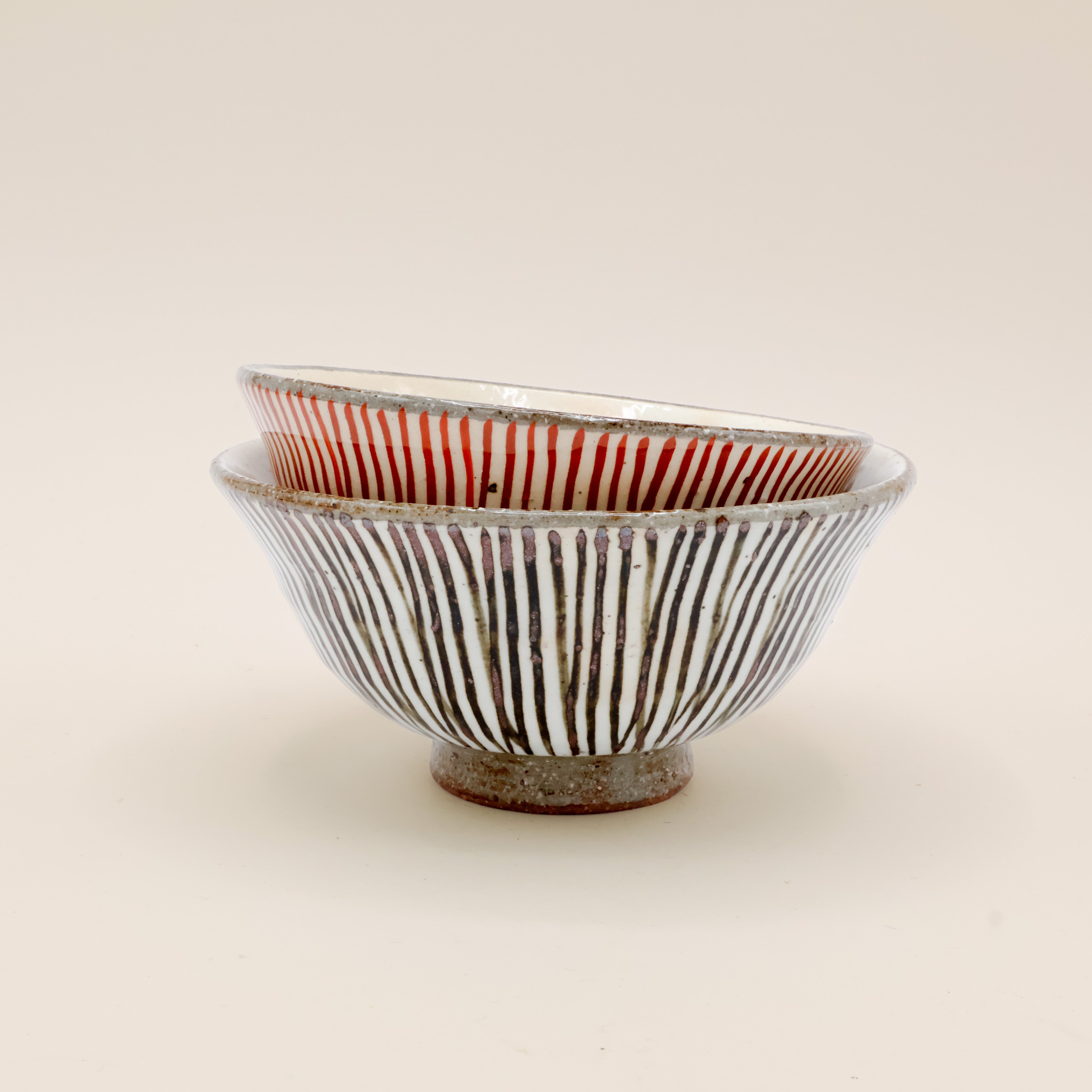 Skål med striber - Brun eller rød