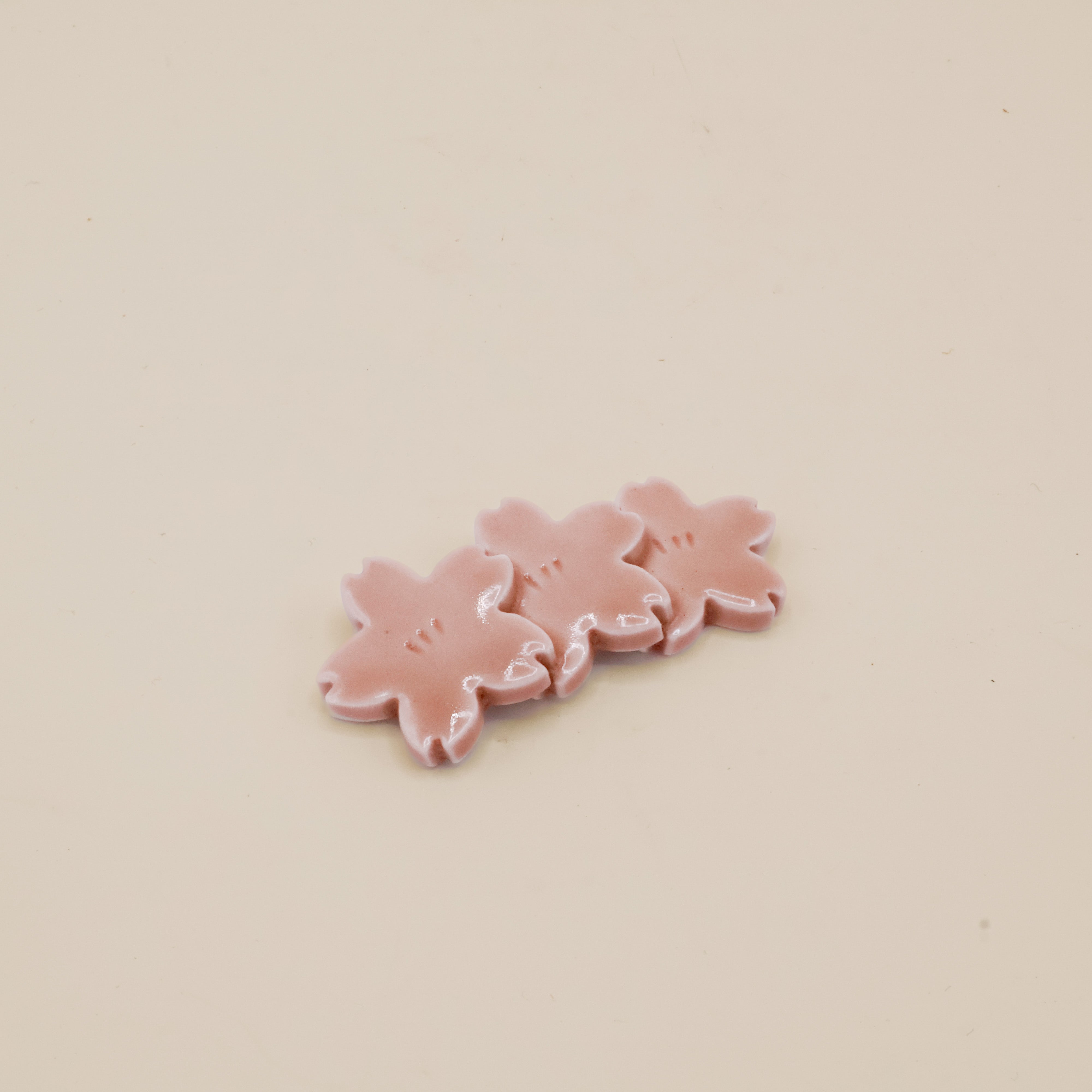 Spisepindeholder - Tre lyserøde sakura blomster