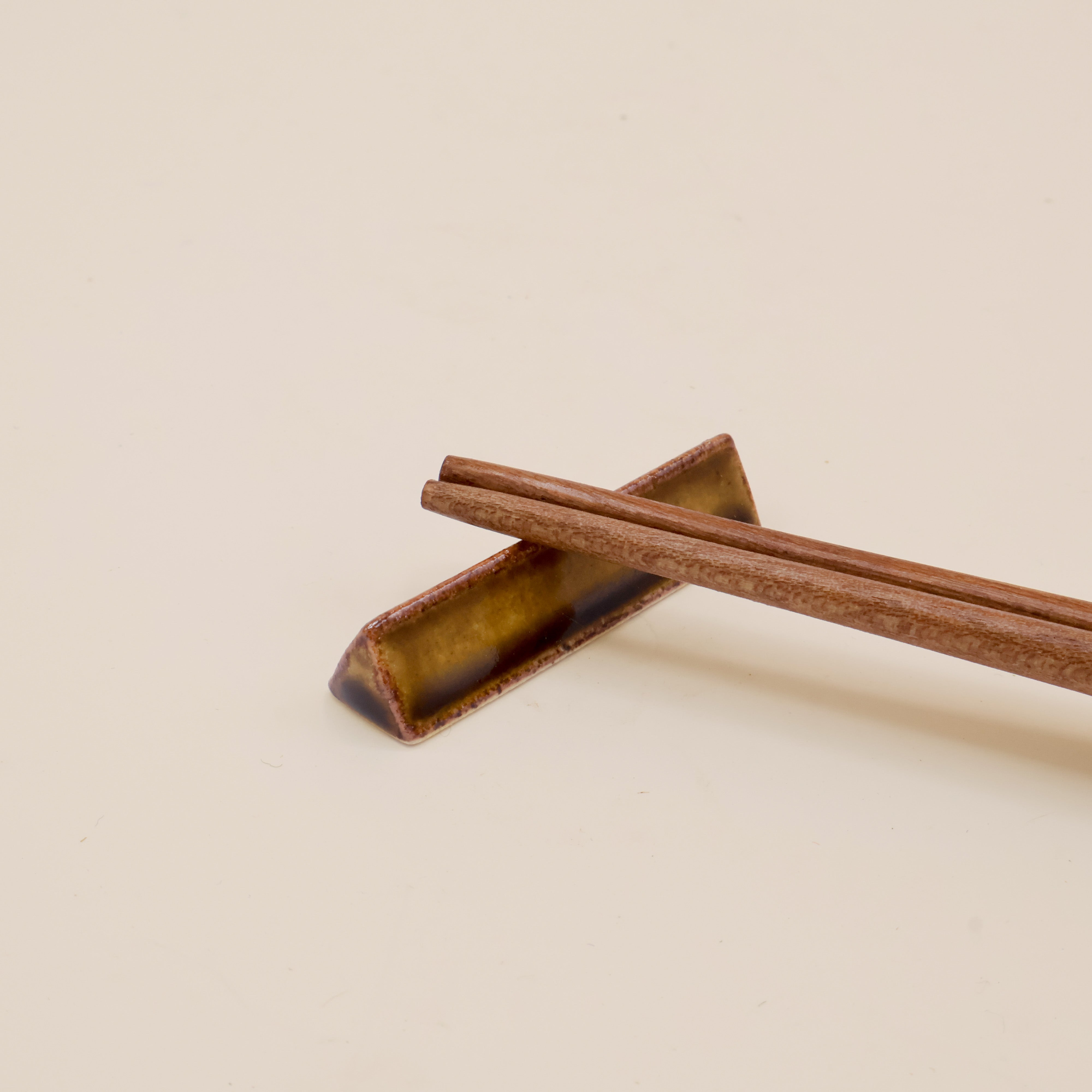 Spisepindeholder - Brun trekant