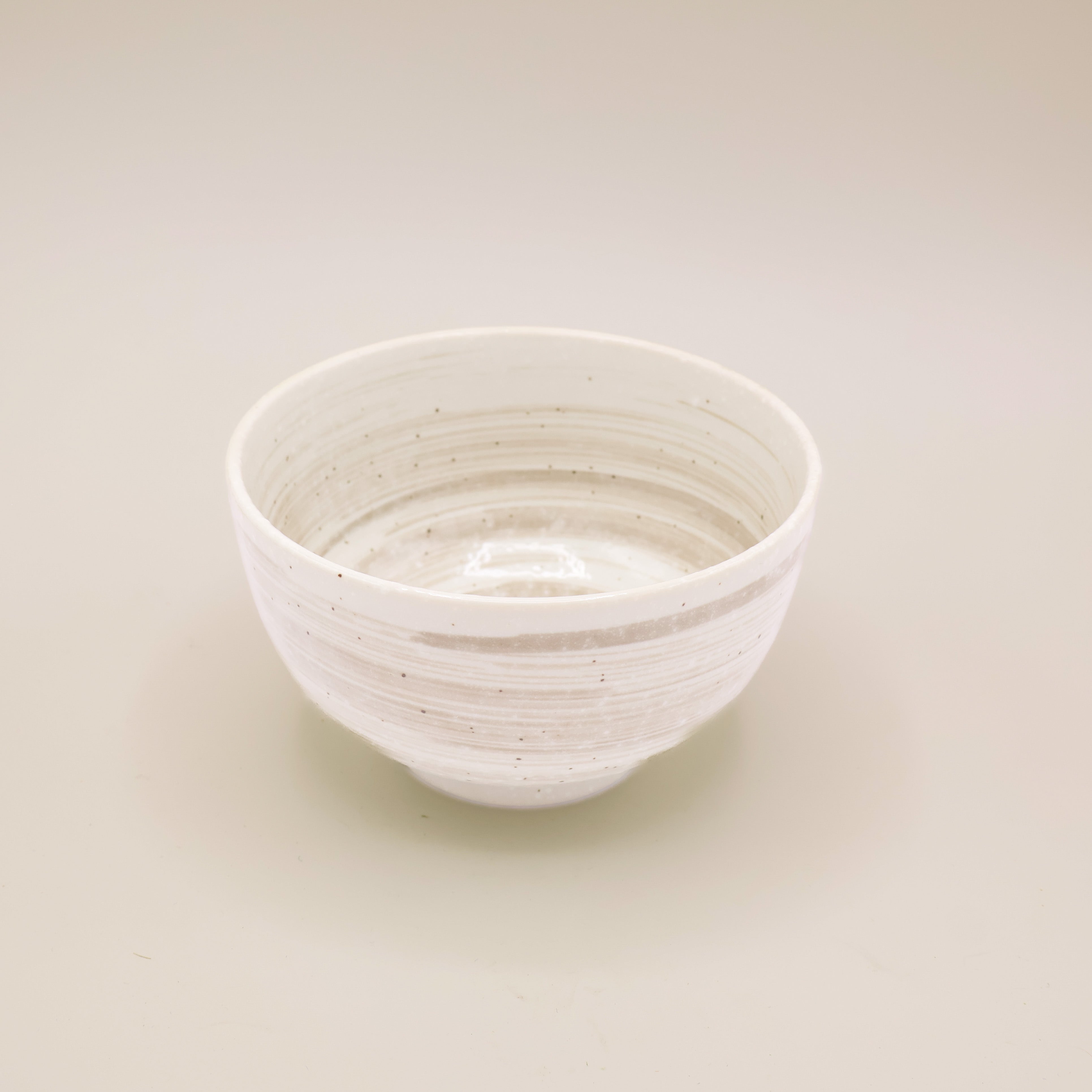 Matchaskål - Beige og brune striber