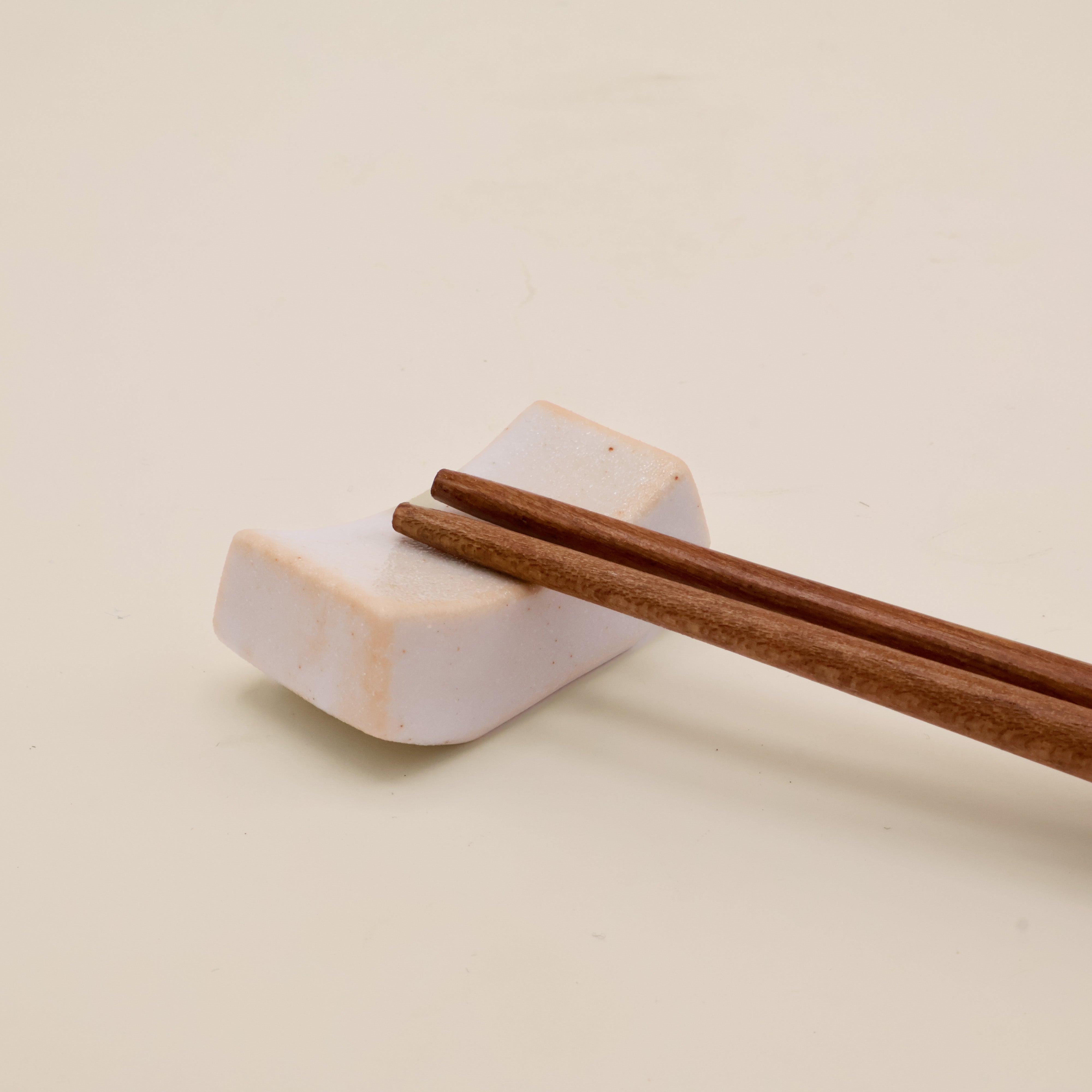 Chopstick holder - Gray bow