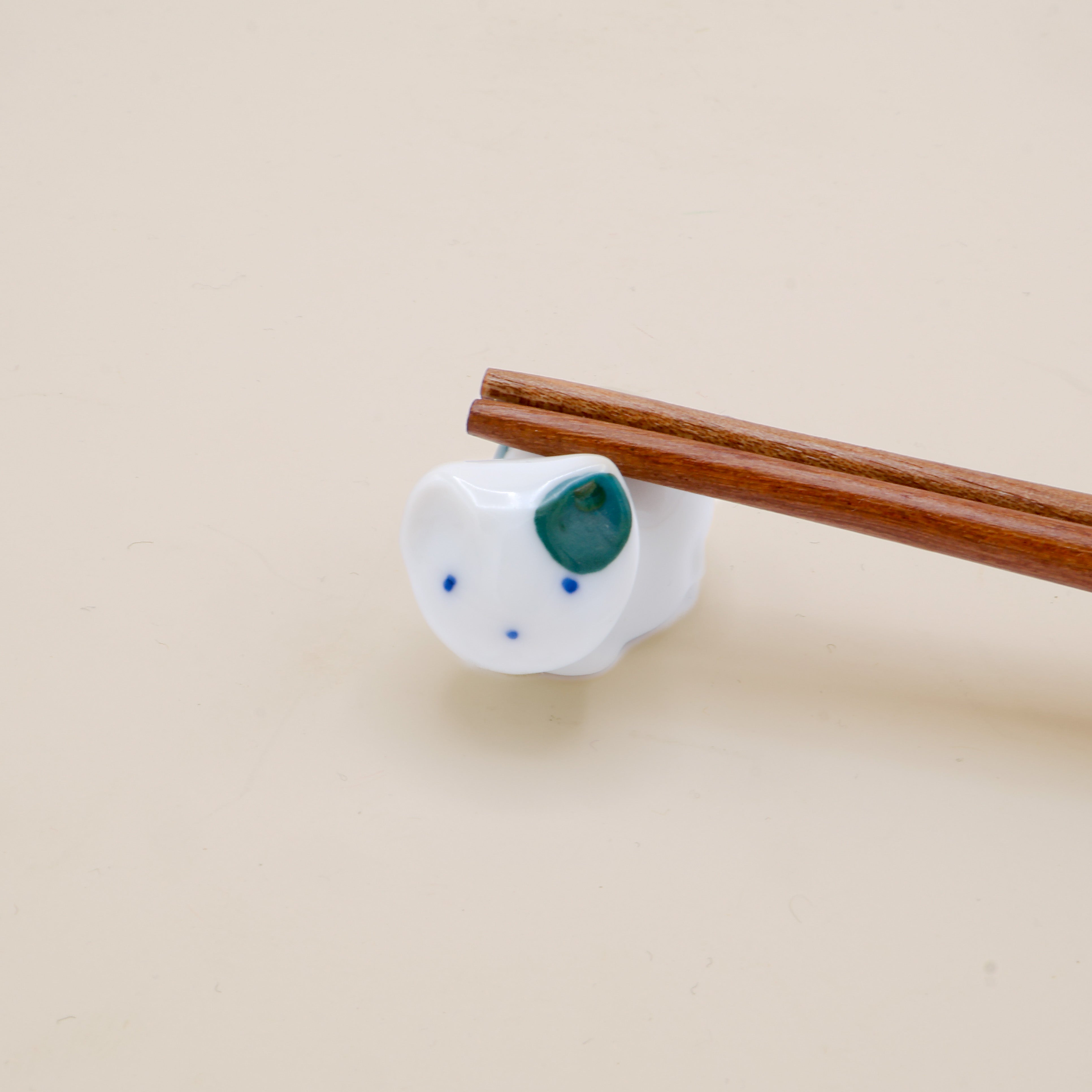 Spisepindeholder - Kat med pletter (flere varianter)
