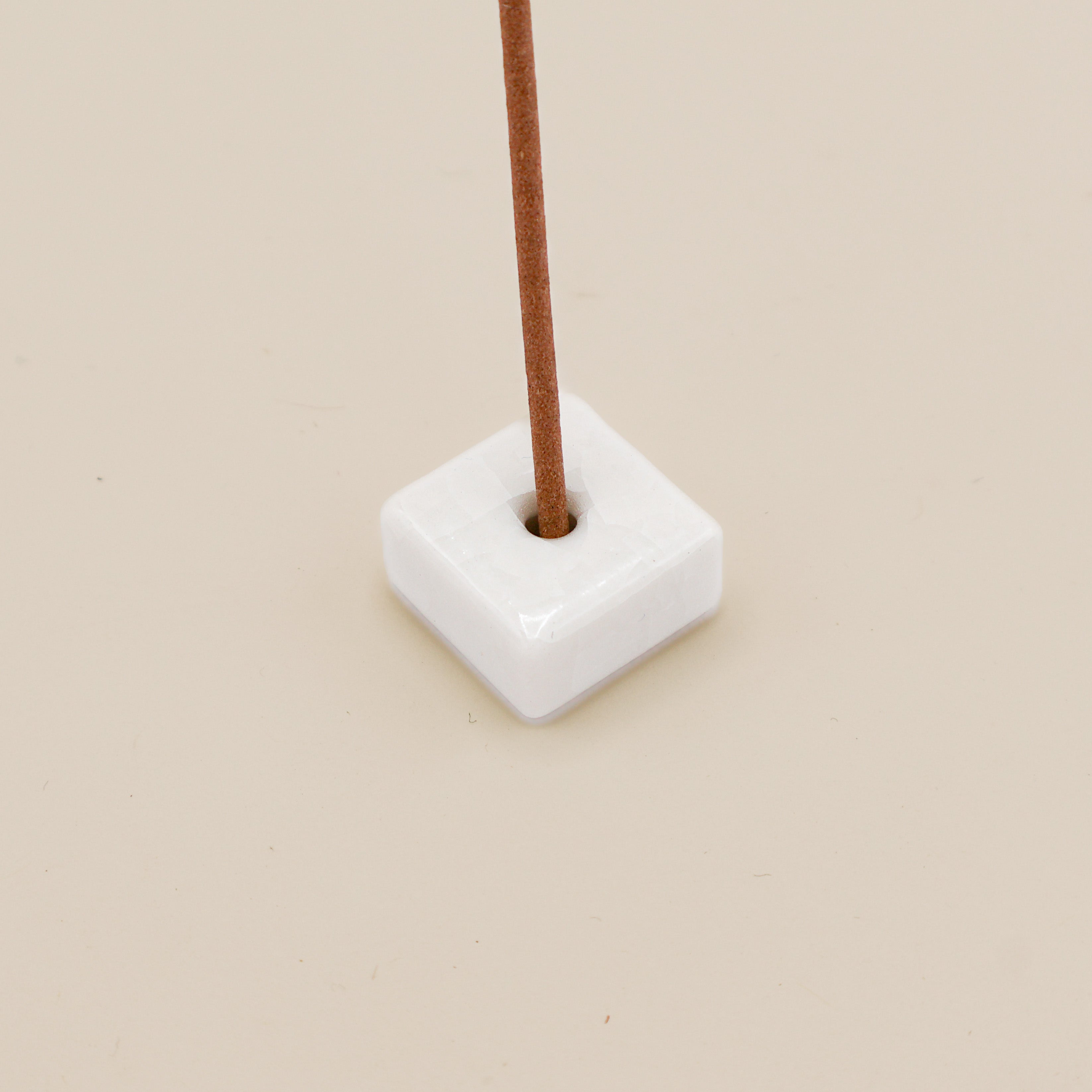 Holder til røgelse - Firkantet / Hvid