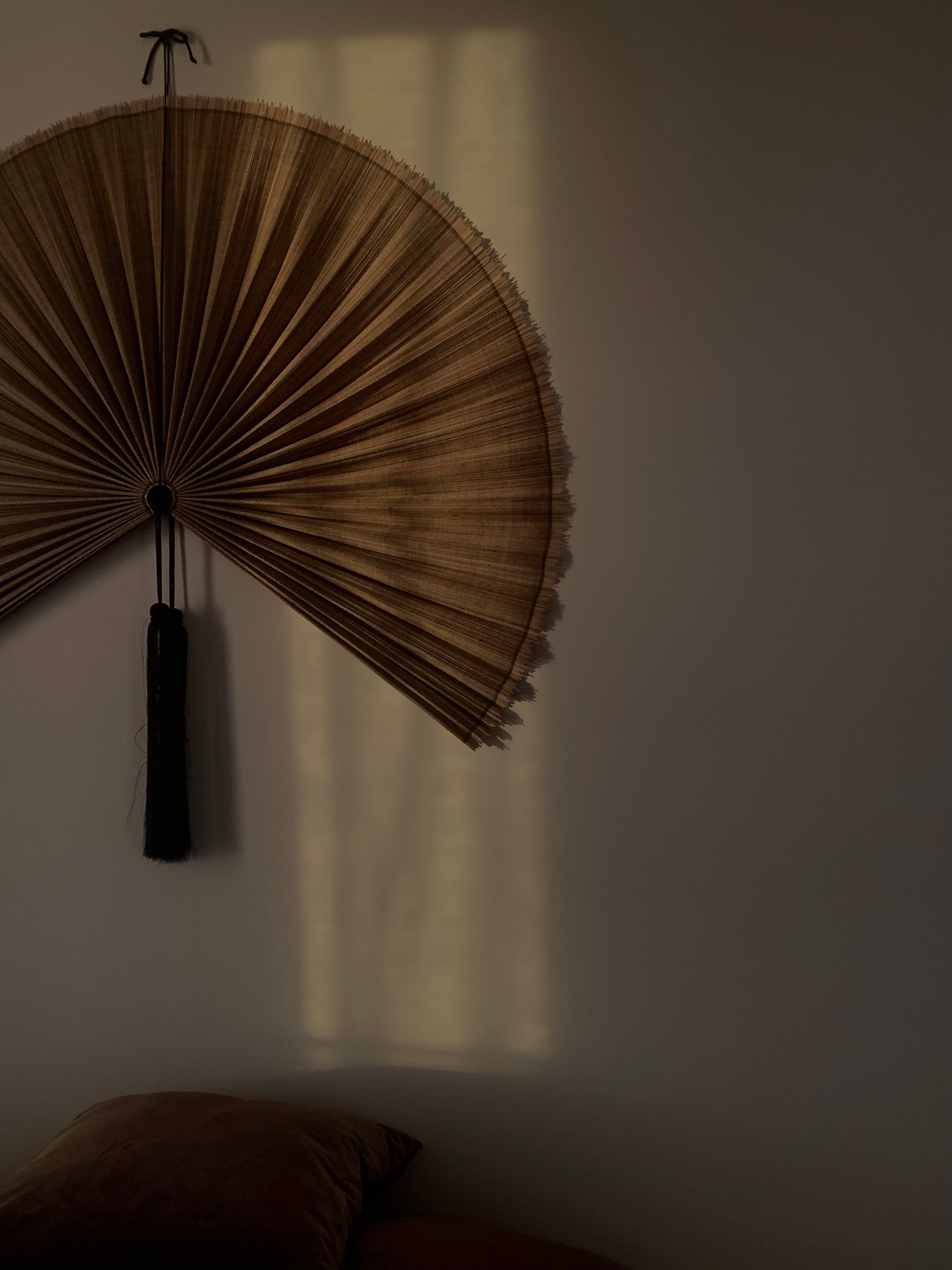 Yume fan - Natural and black