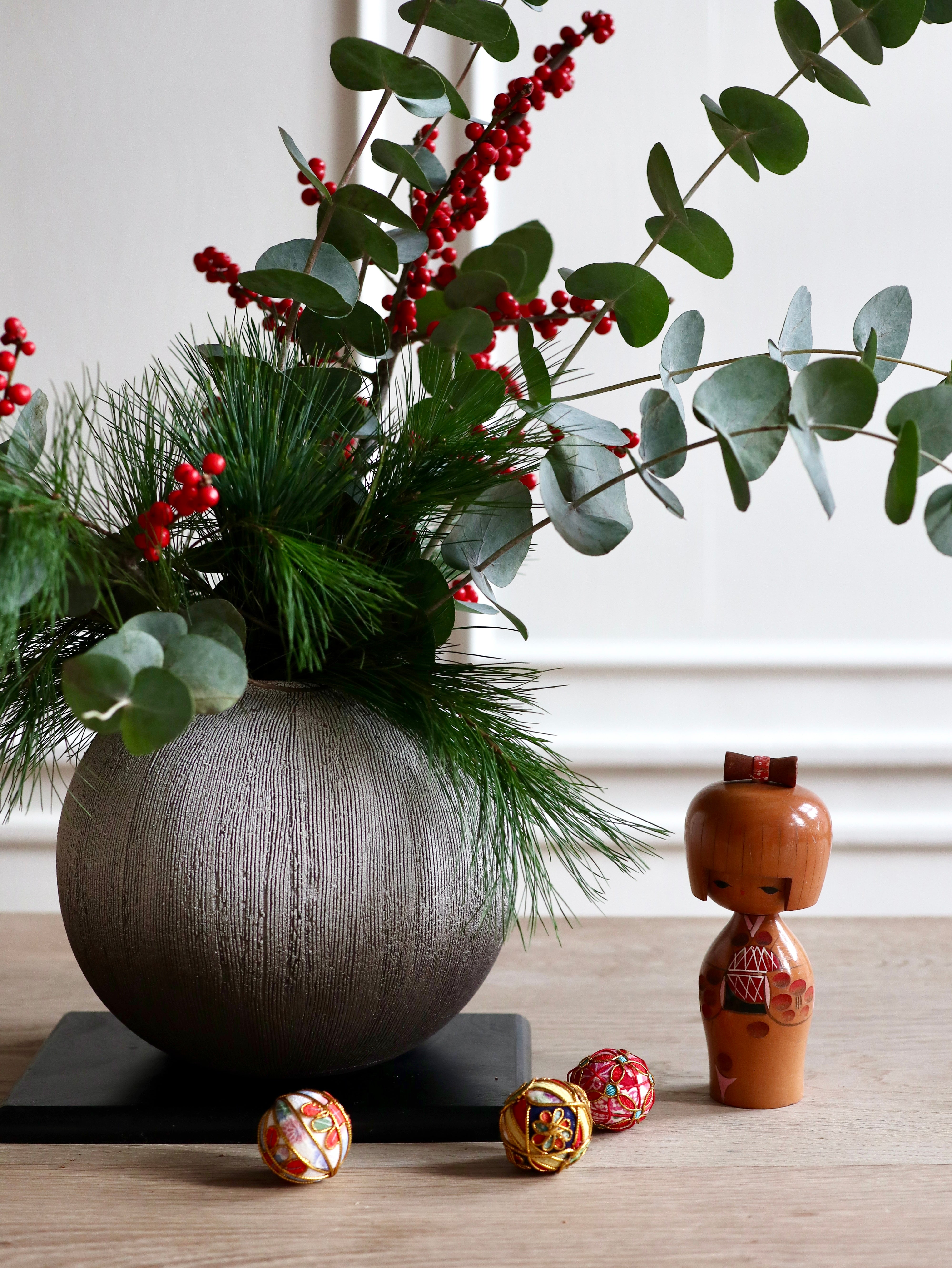 Vase - Large round rustic in black and grey