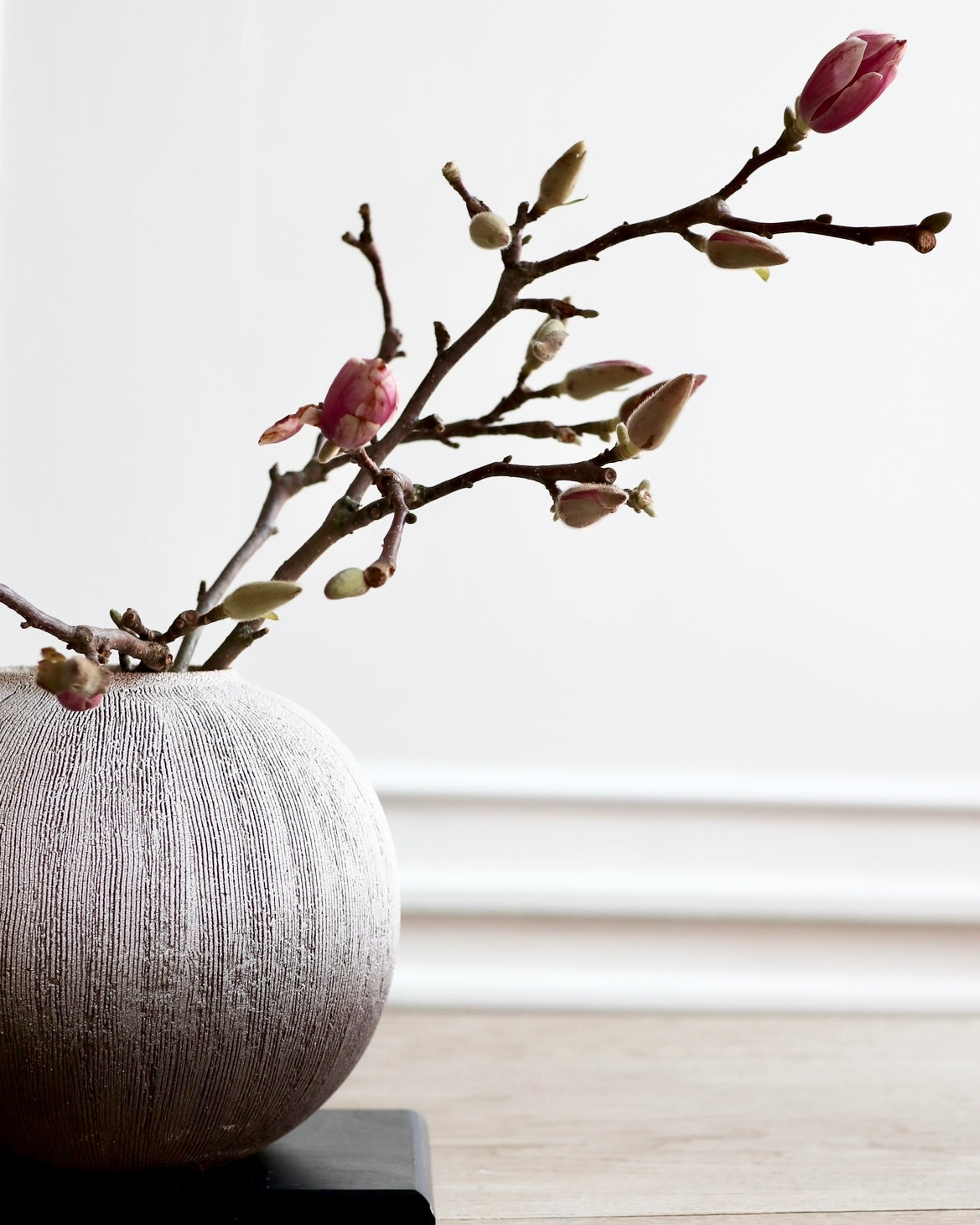 Vase - Large round rustic in black and grey