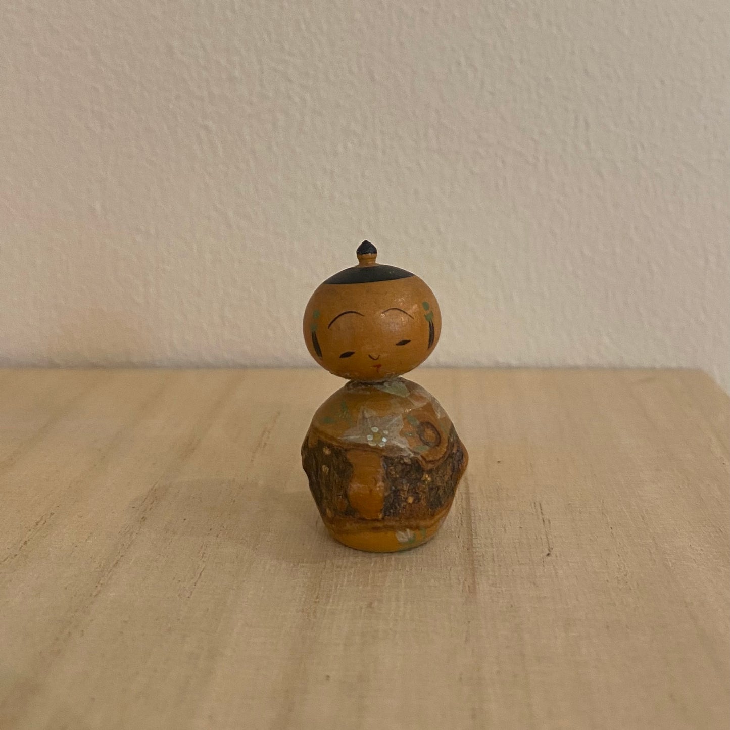 Små unika træfigurer