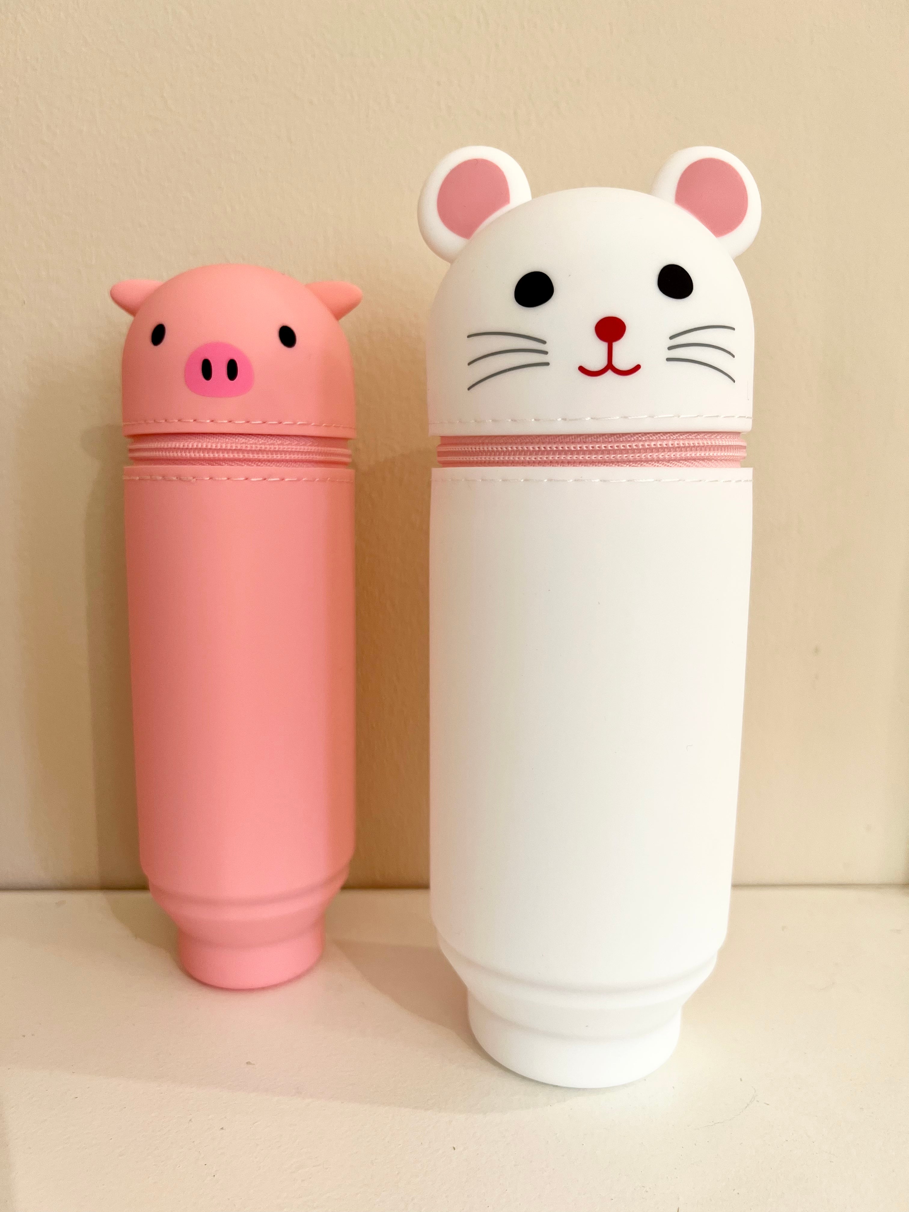 Pen houses with different animals