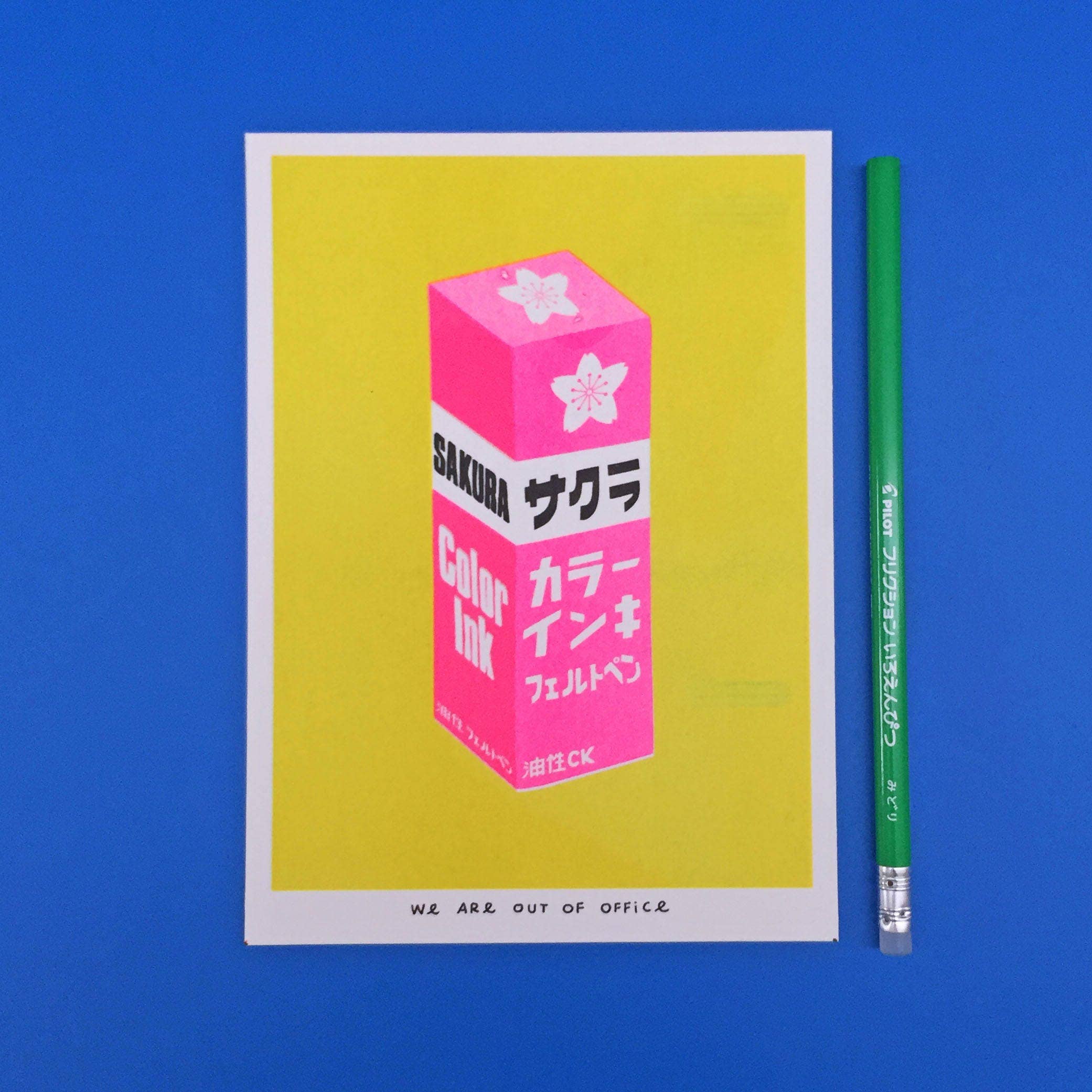 Risograftryk af en japansk pakke med pink sakura-blæk