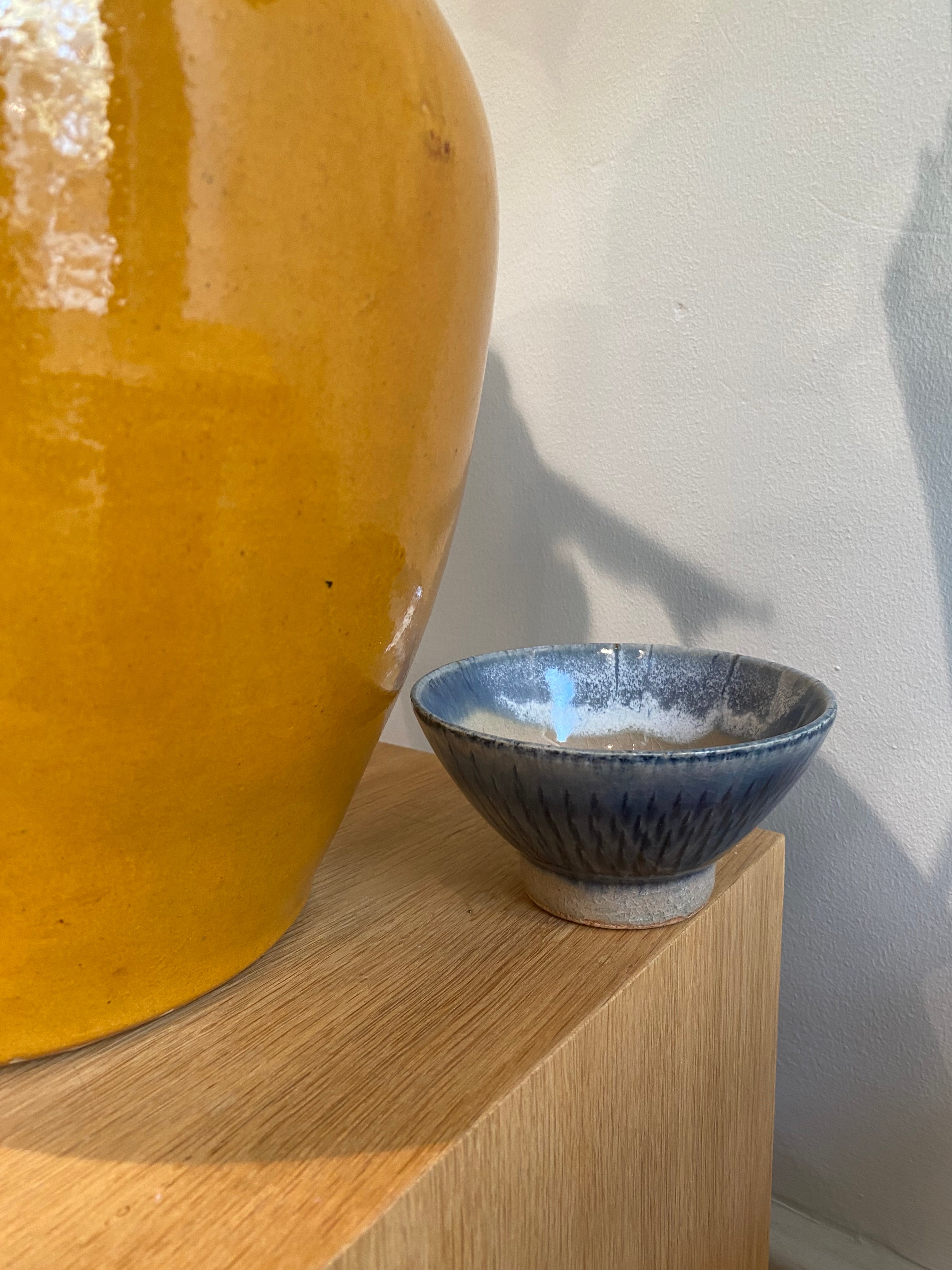 Bowl with blue grooved glaze - large