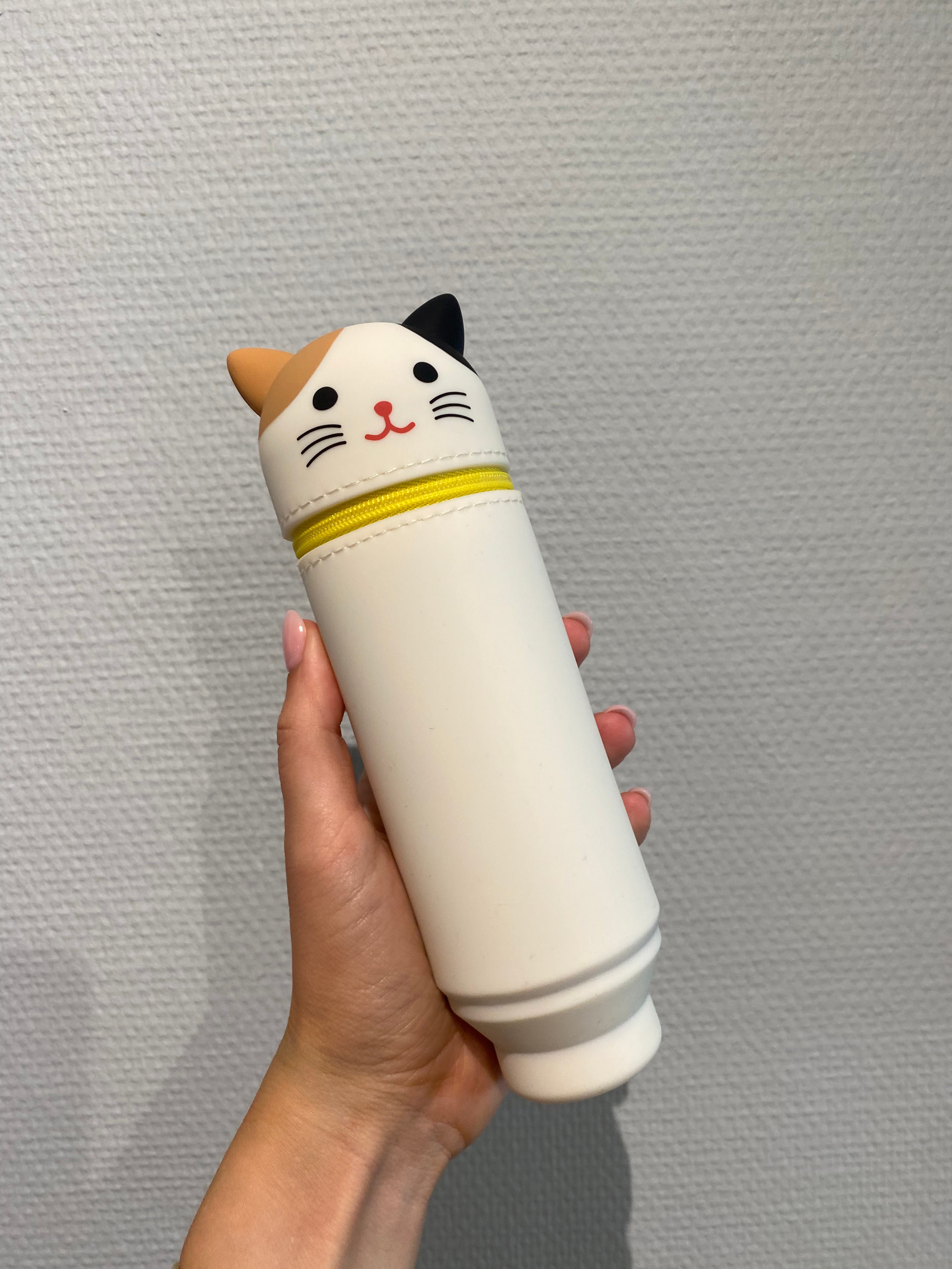 Pen houses with different animals