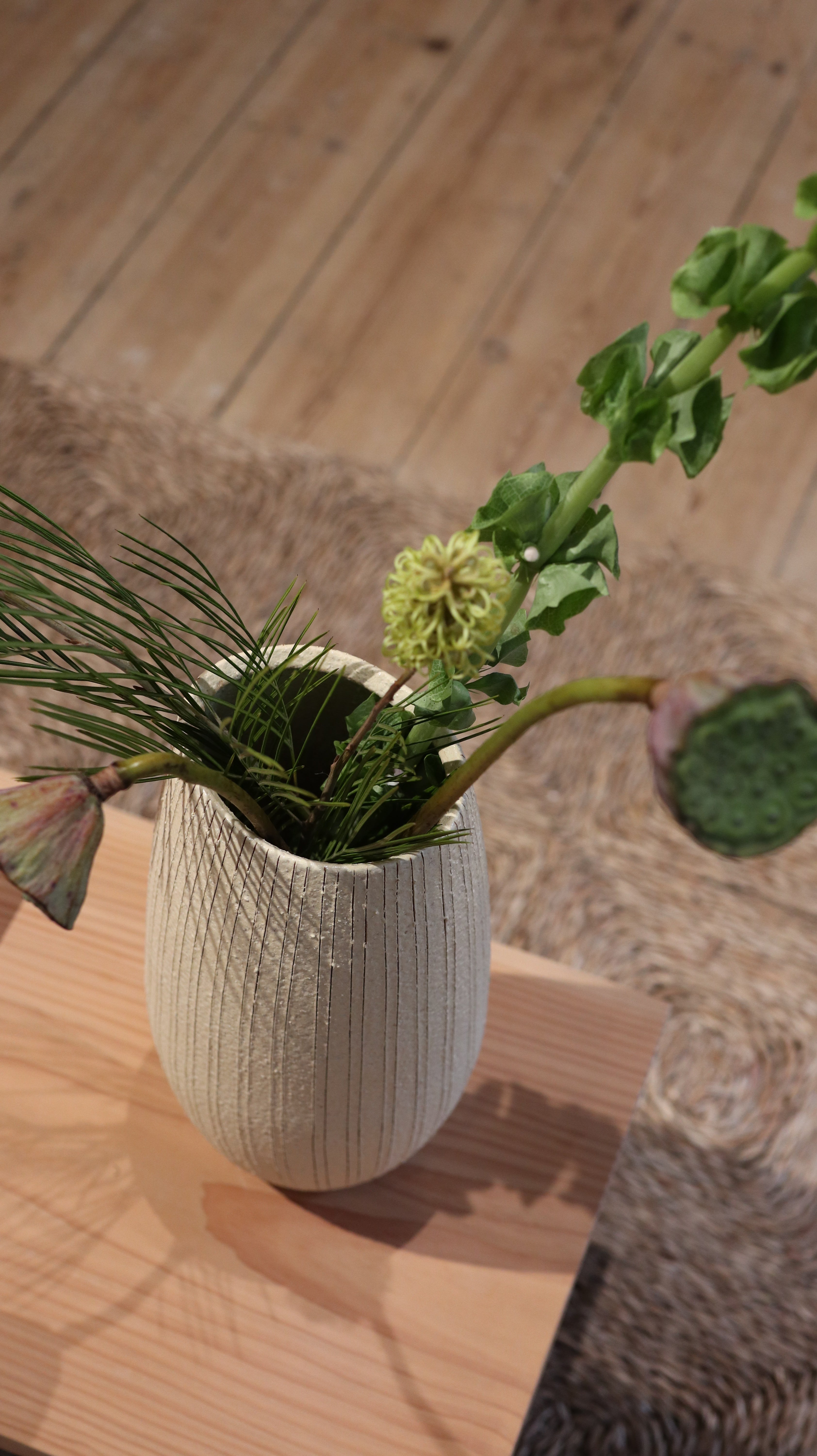 Vase - Large beige with stripes