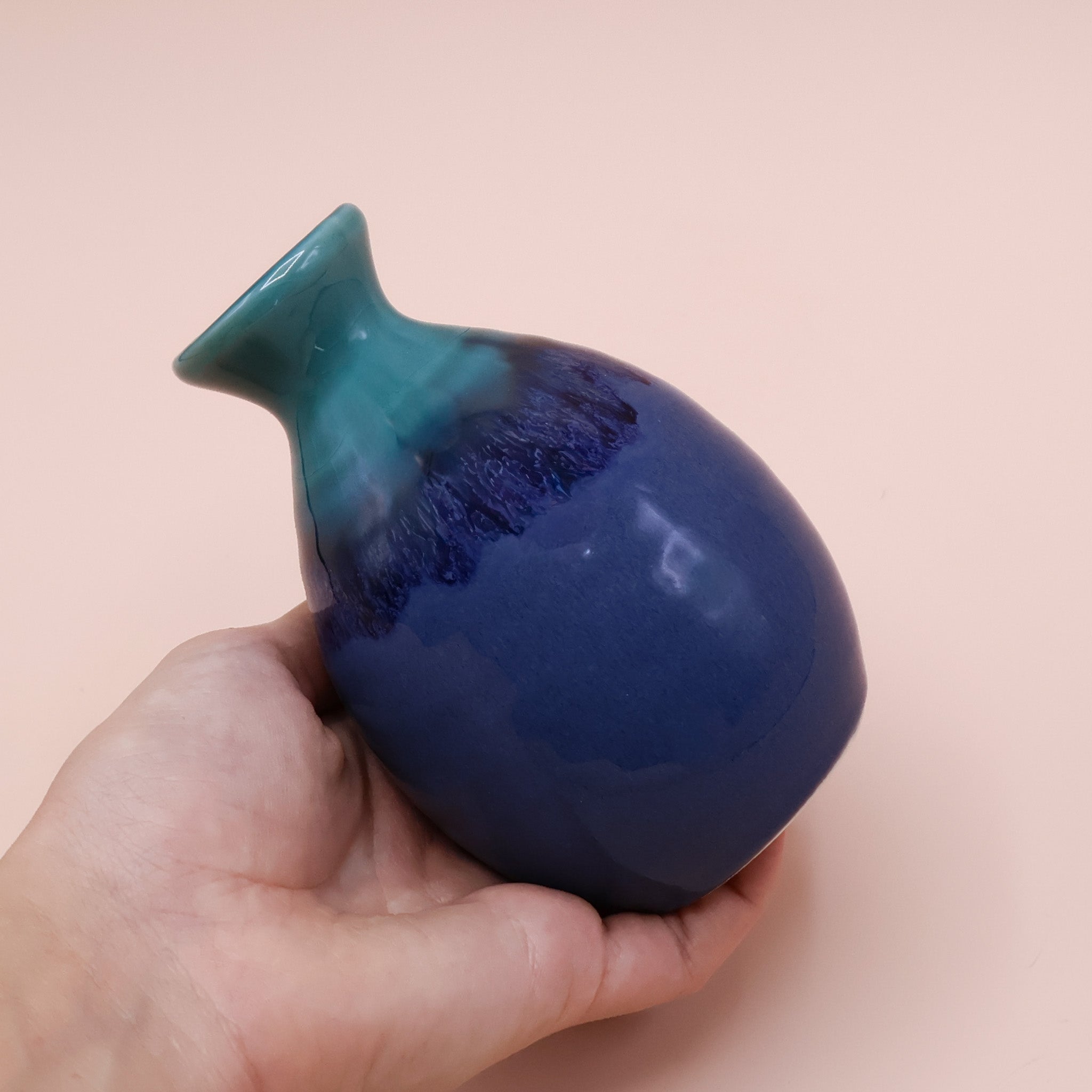 Sakekande med blå glasur