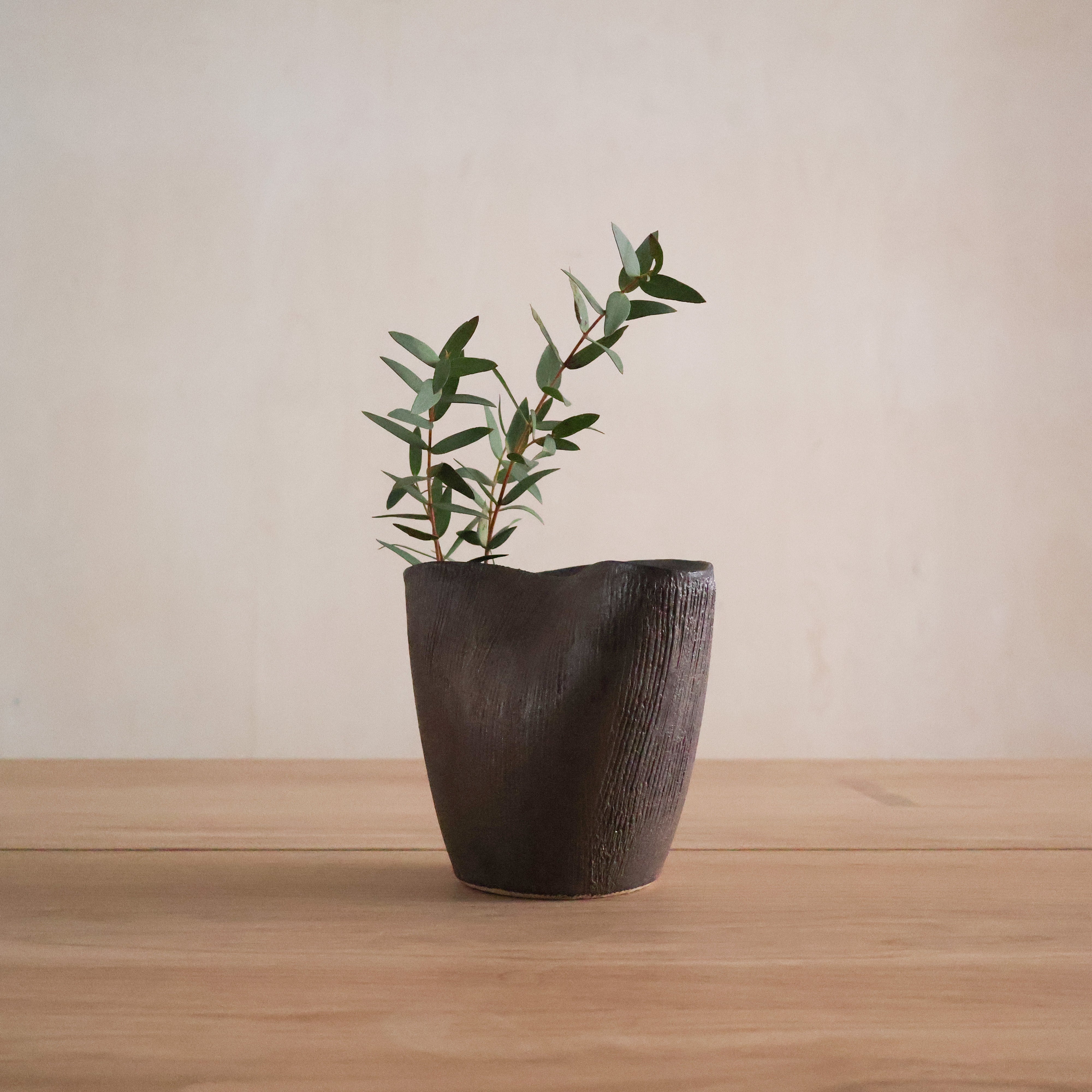 SAKI Vase