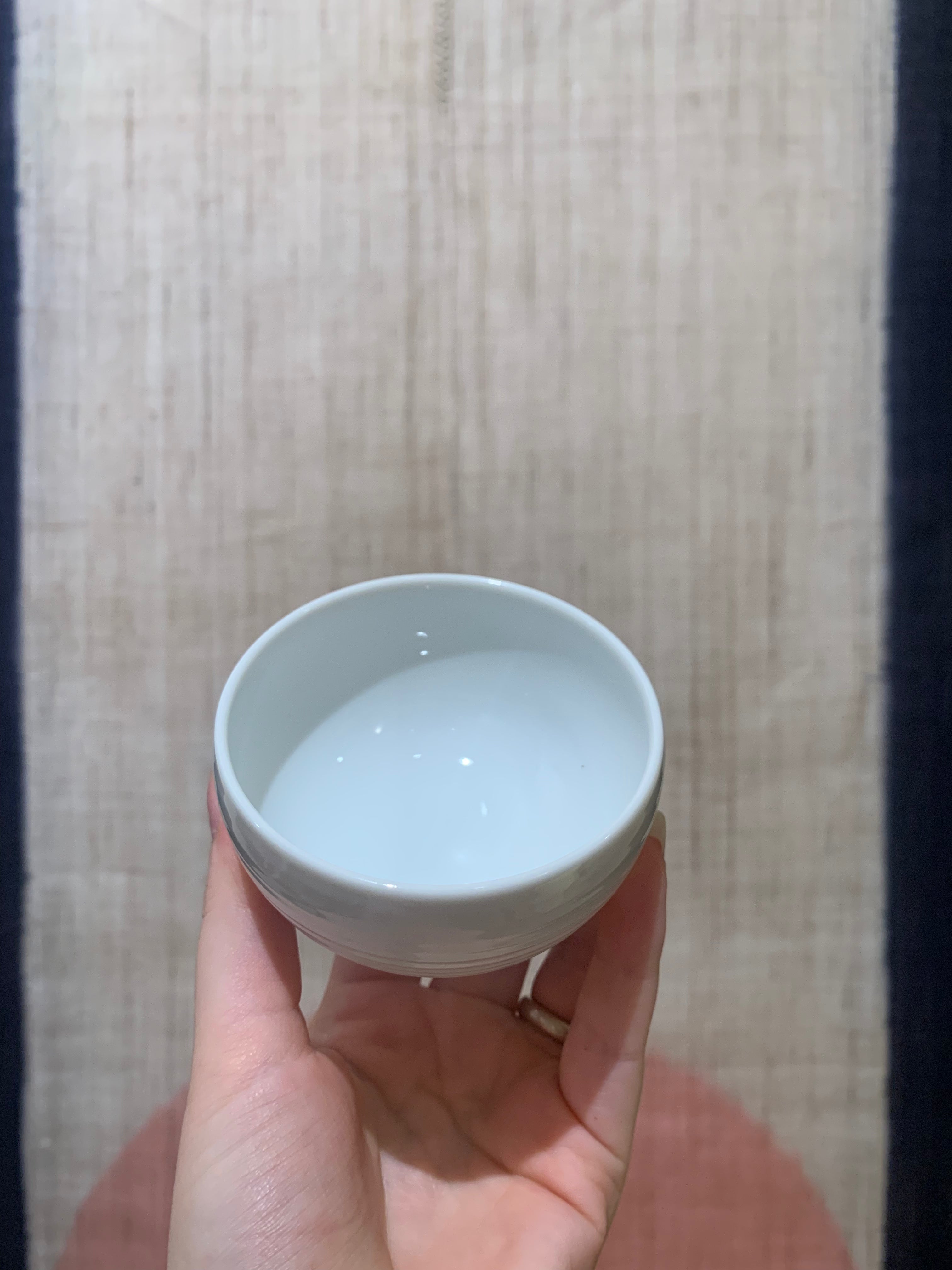 Small white bowl with grooves - 70%
