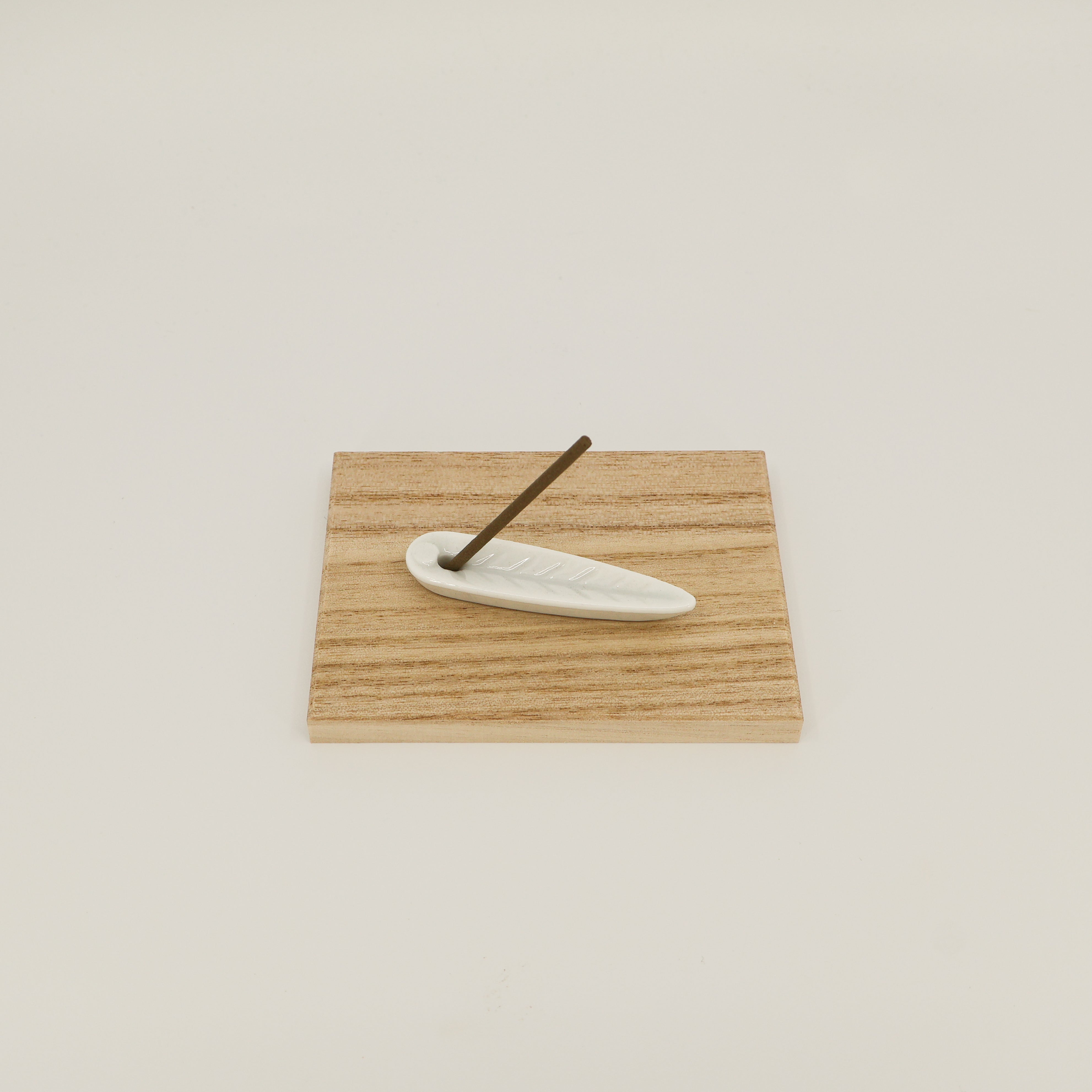 (weight) Kaguya Japanese incense set with three different scents and an incense holder