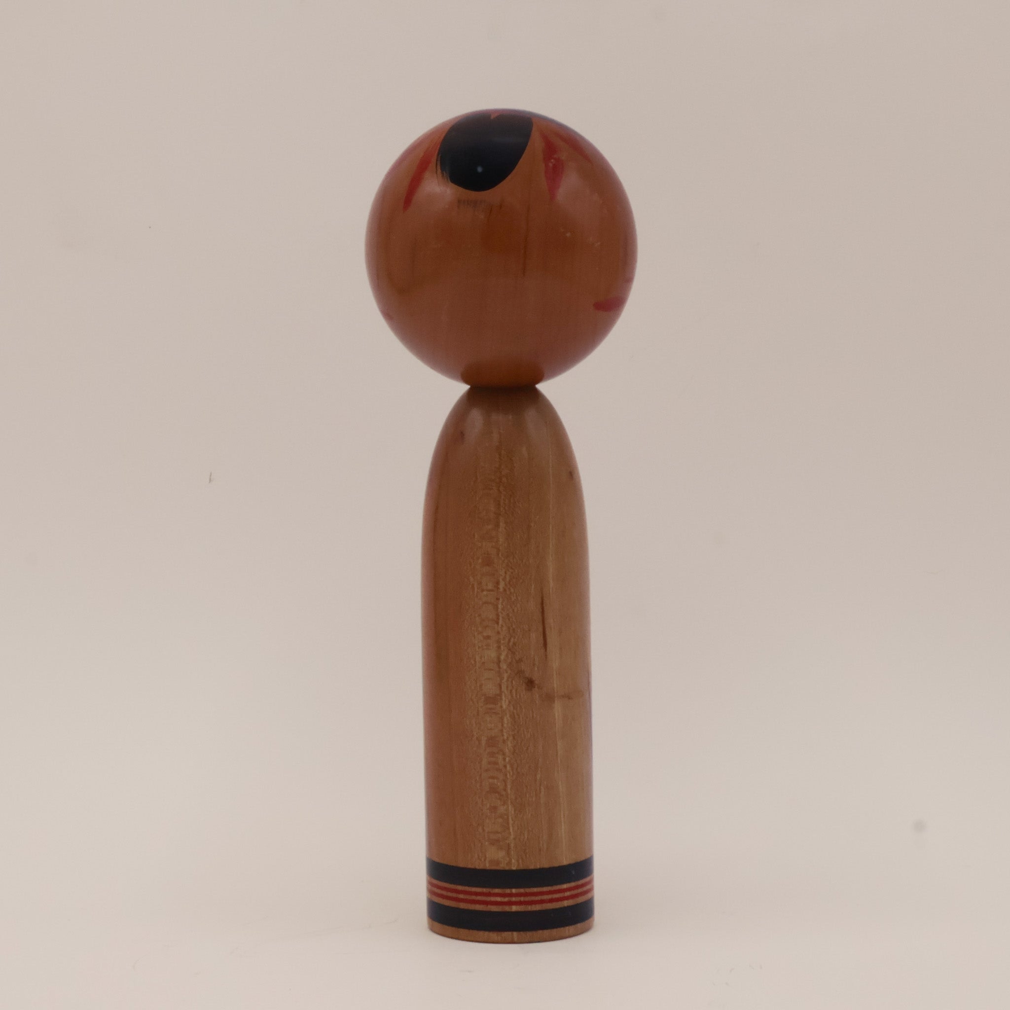Kokeshi nr. 905