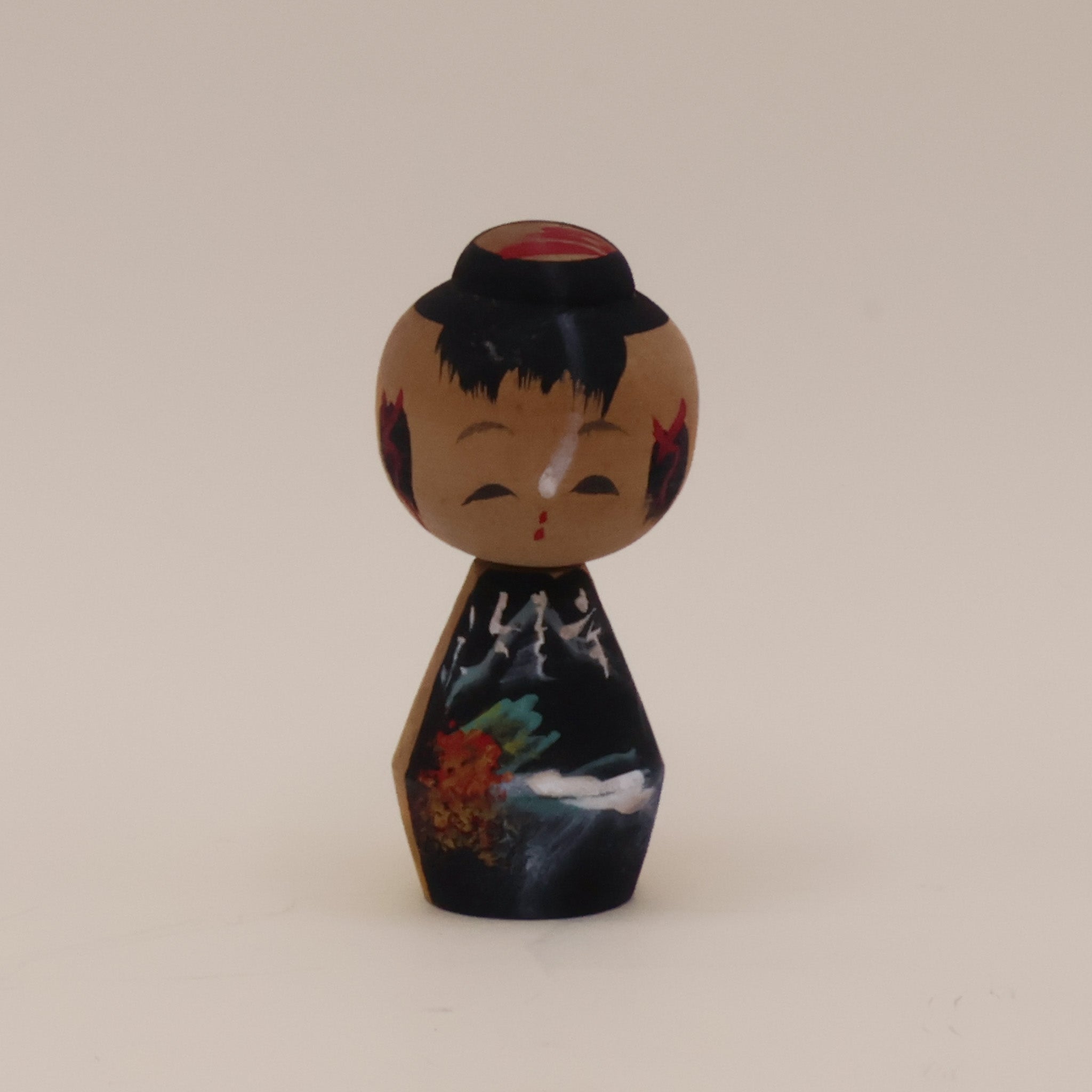 Kokeshi nr. 907