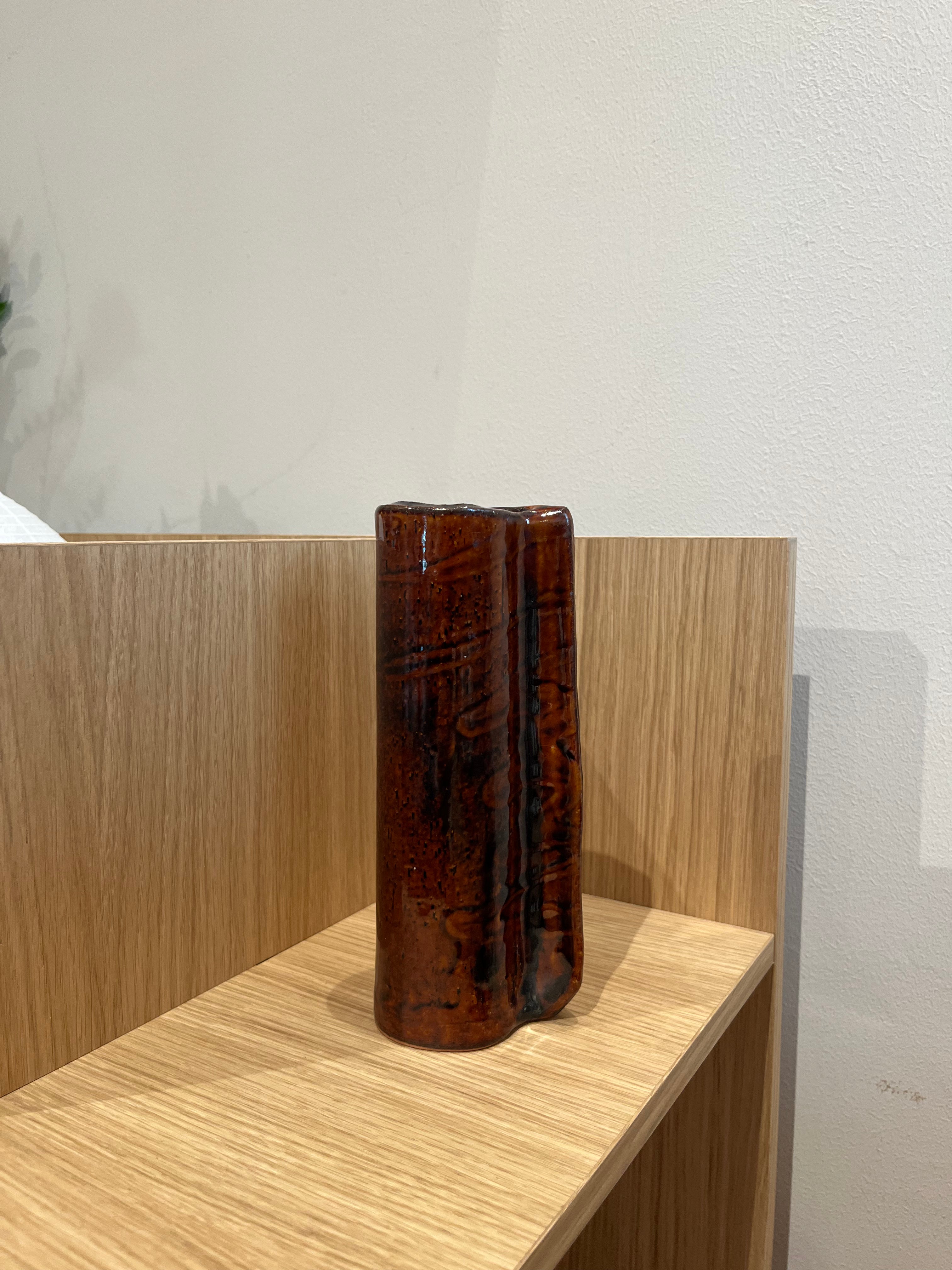 Væghængt vase i brun / rød - 30%