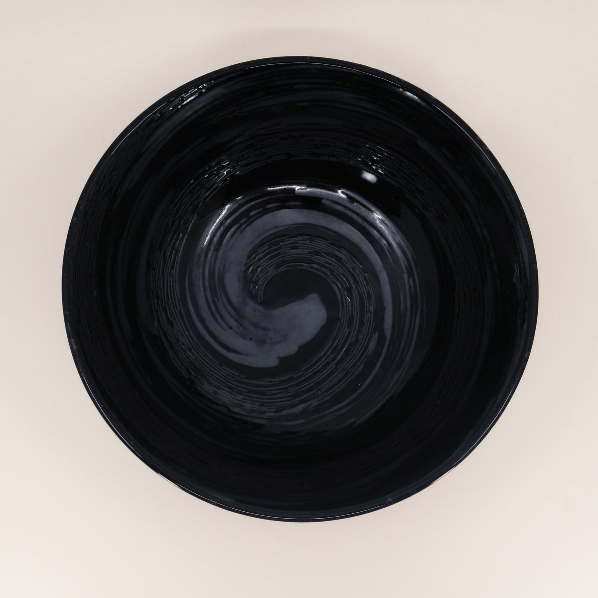 Sort ramenskål med spiral