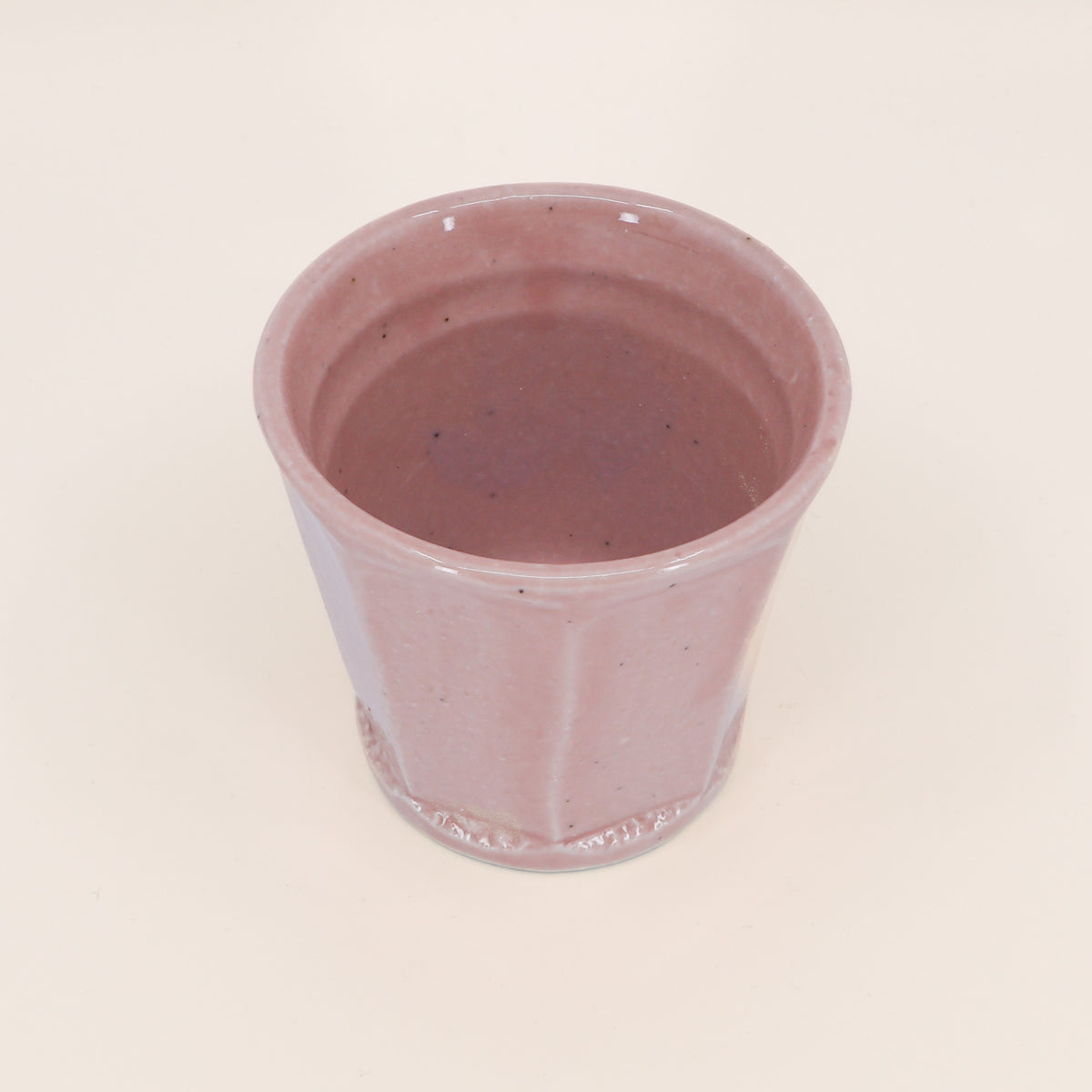 (Price, report) Cup with pink glaze