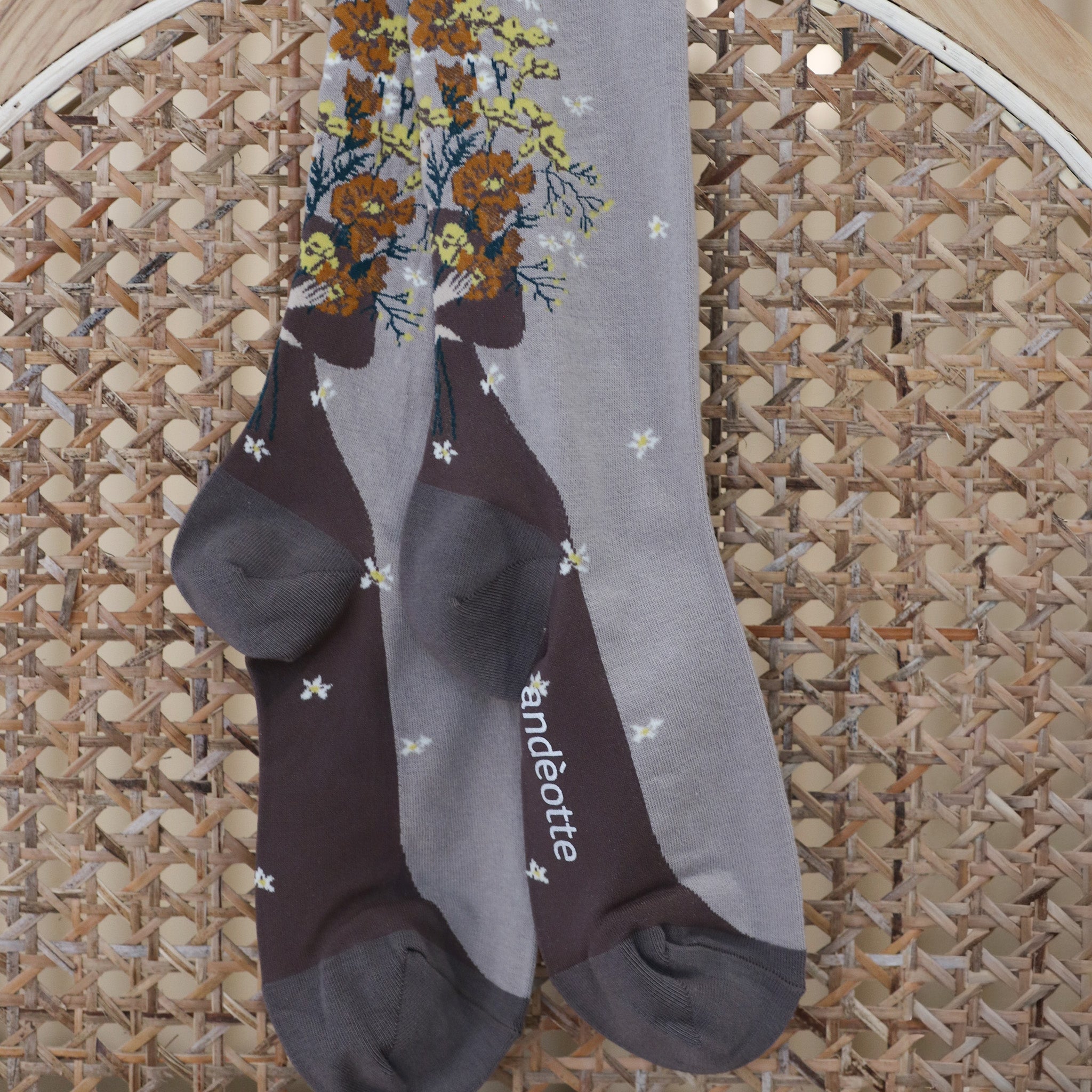Andé knee-high socks - with flowers and a lady (multiple variants)