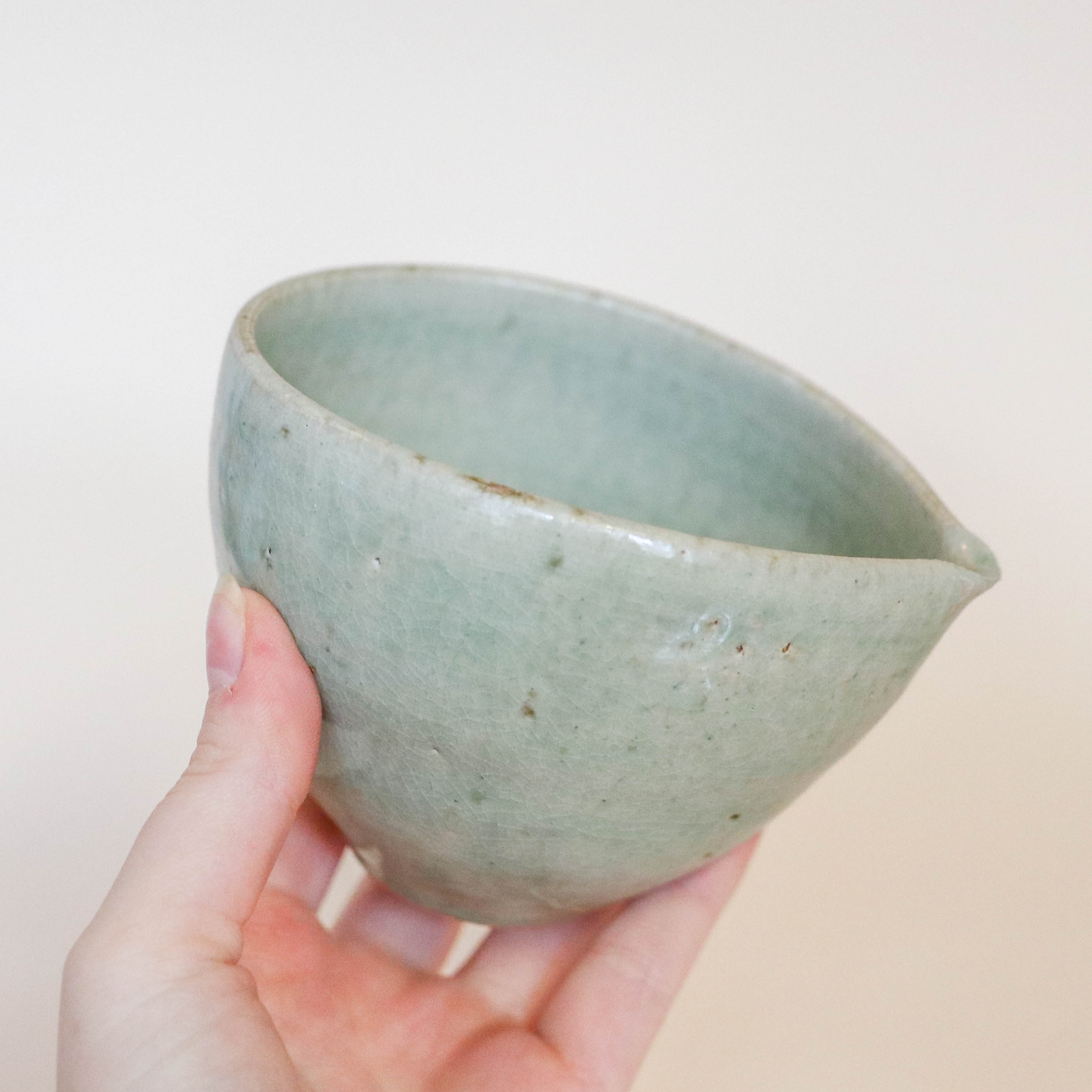 Lille lysegrøn kande