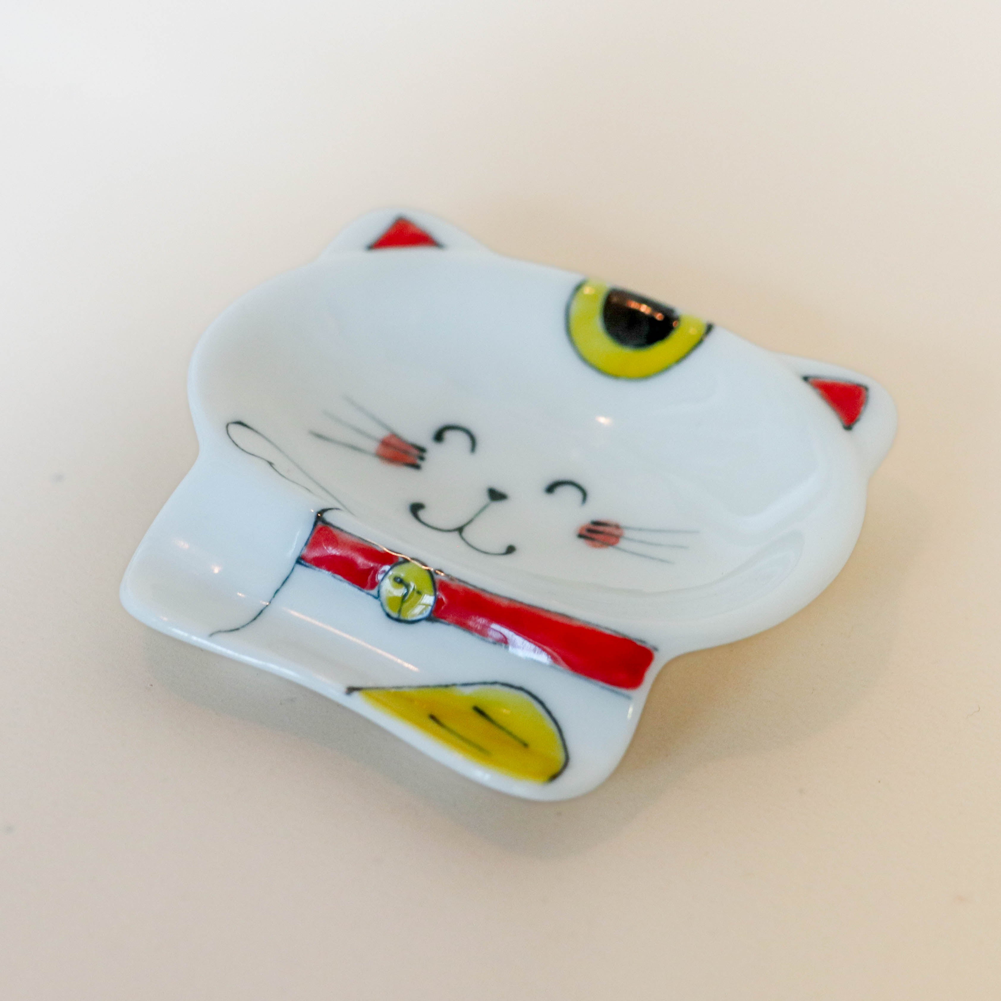 Sojaskål formet som kat med holder til spisepinde